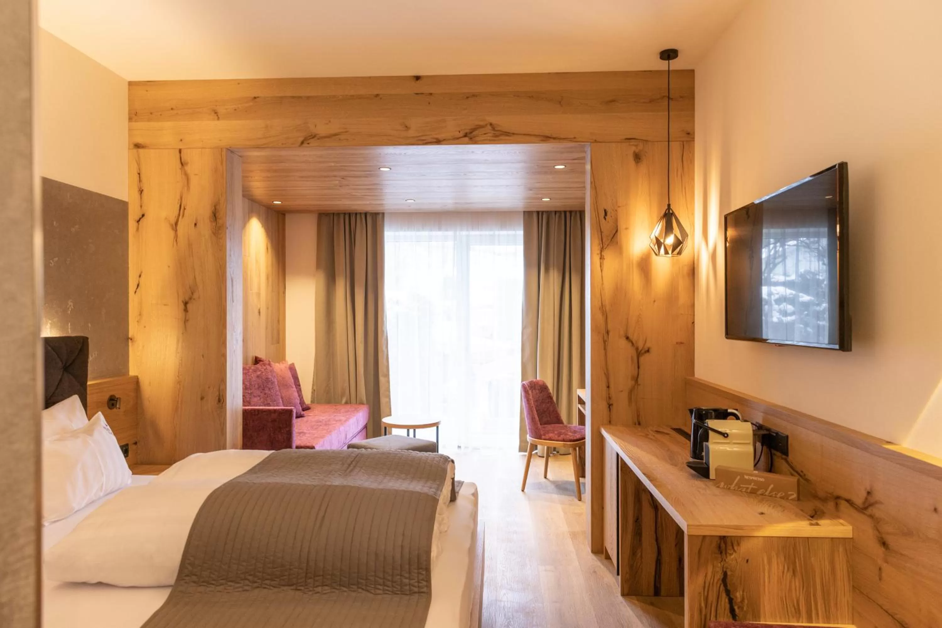 Photo of the whole room, Bed in Der WALZL