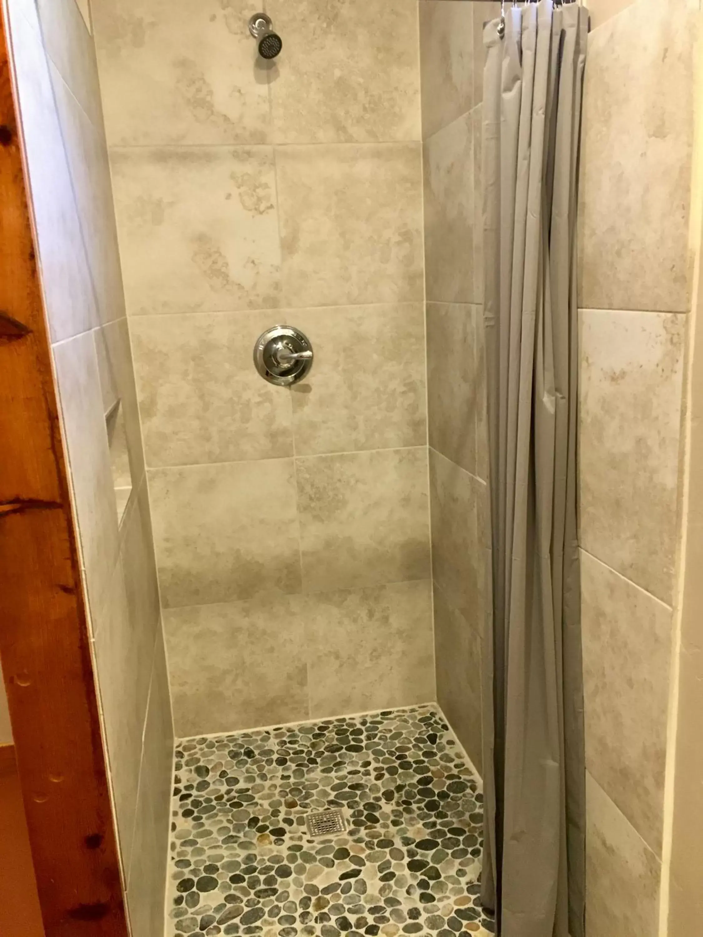 Shower, Bathroom in Lee's Ferry Lodge at Vermilion Cliffs