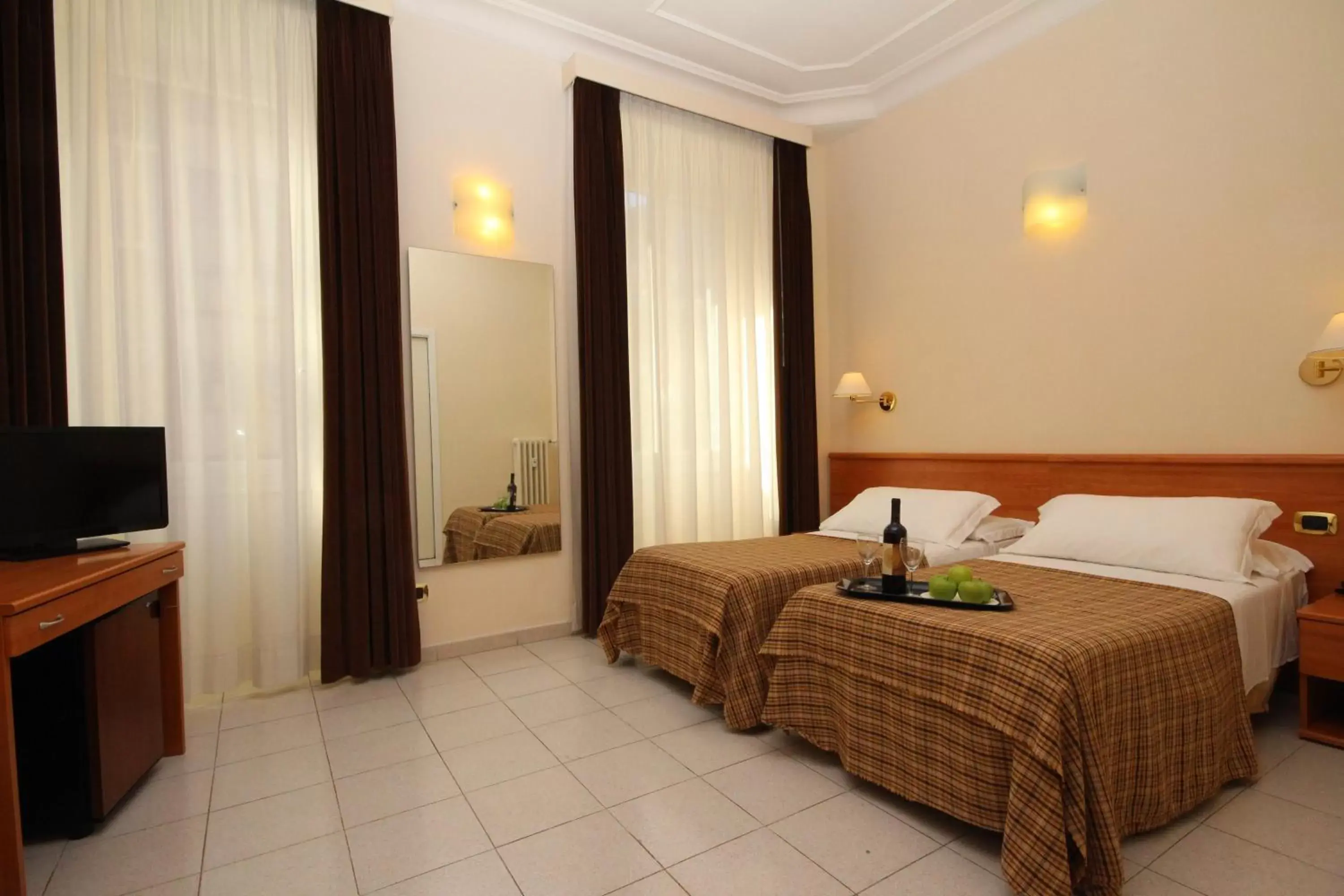 Photo of the whole room, Bed in Hotel Principe Eugenio