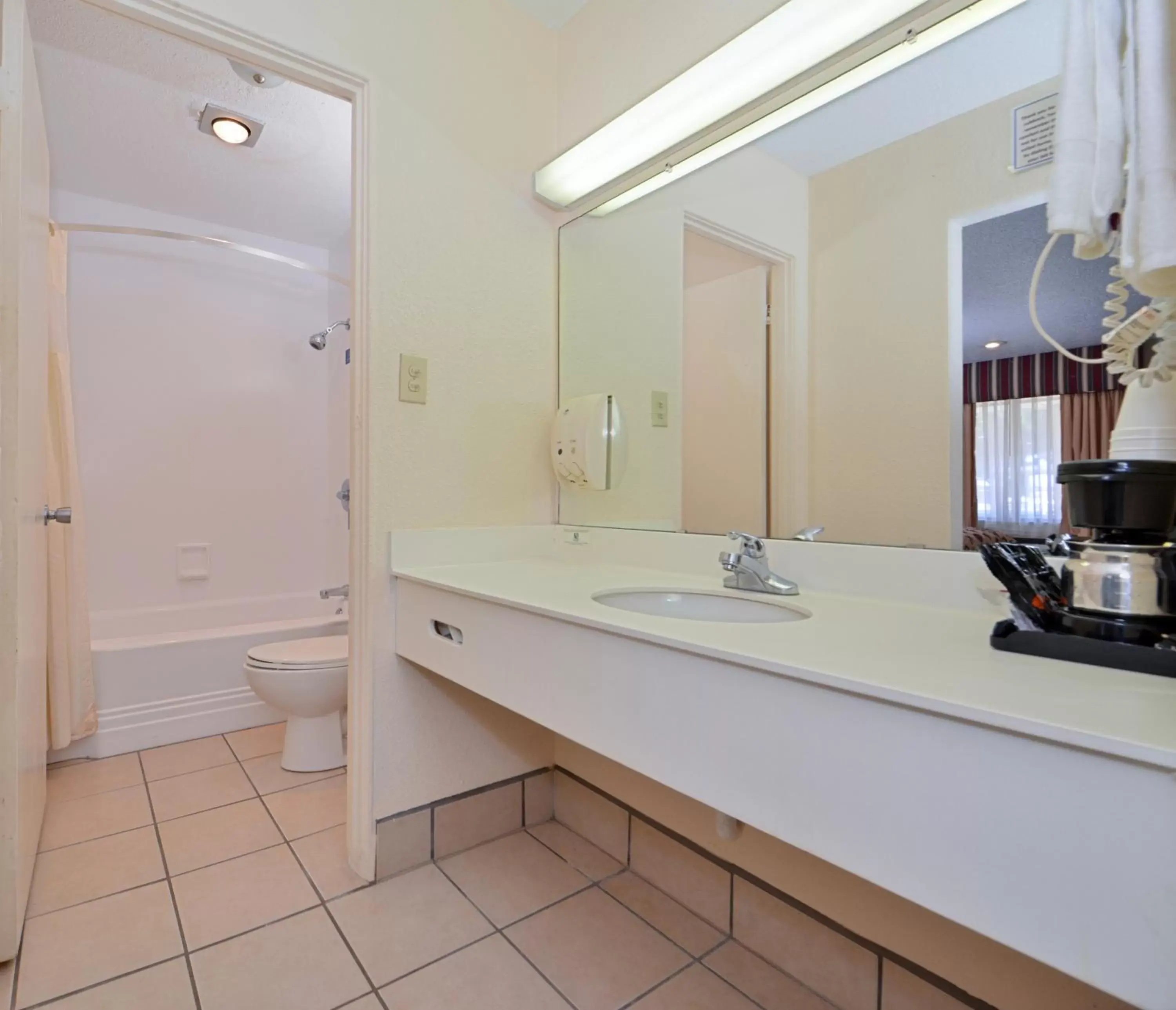 Bathroom in Americas Best Value Inn Lubbock East