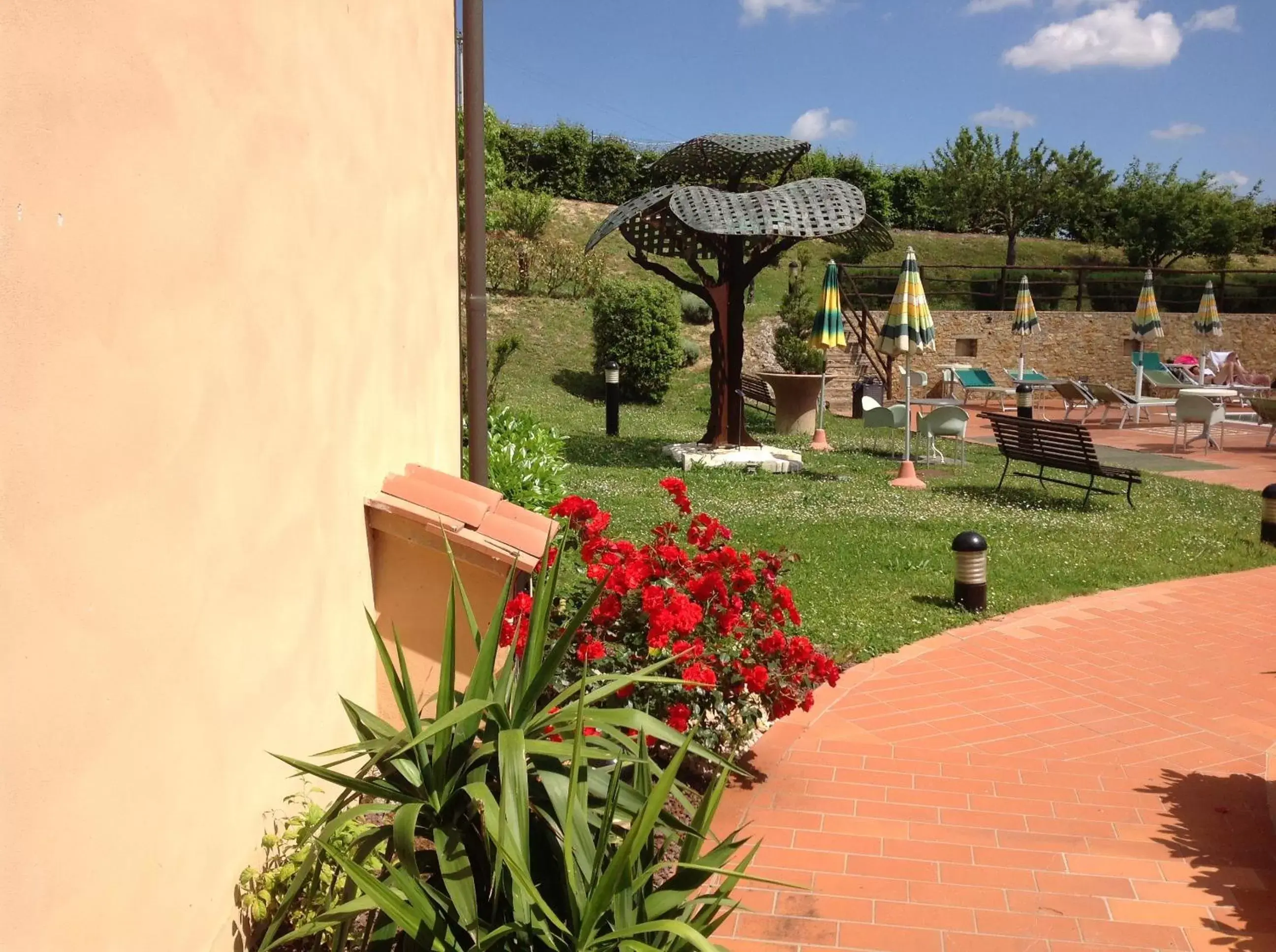 Facade/entrance, Property Building in Hotel Sovestro