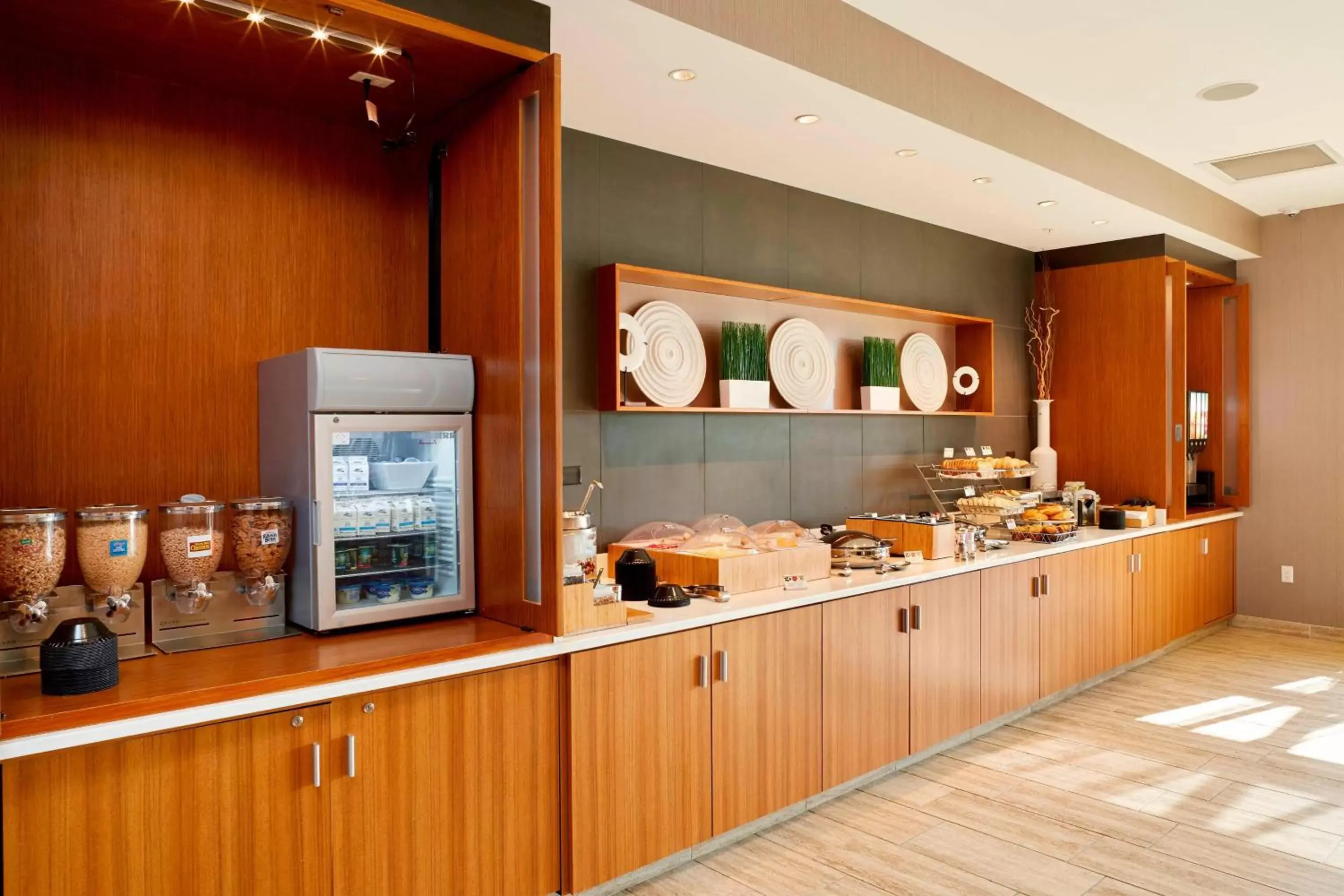 Breakfast, Restaurant/Places to Eat in SpringHill Suites by Marriott Dayton Beavercreek