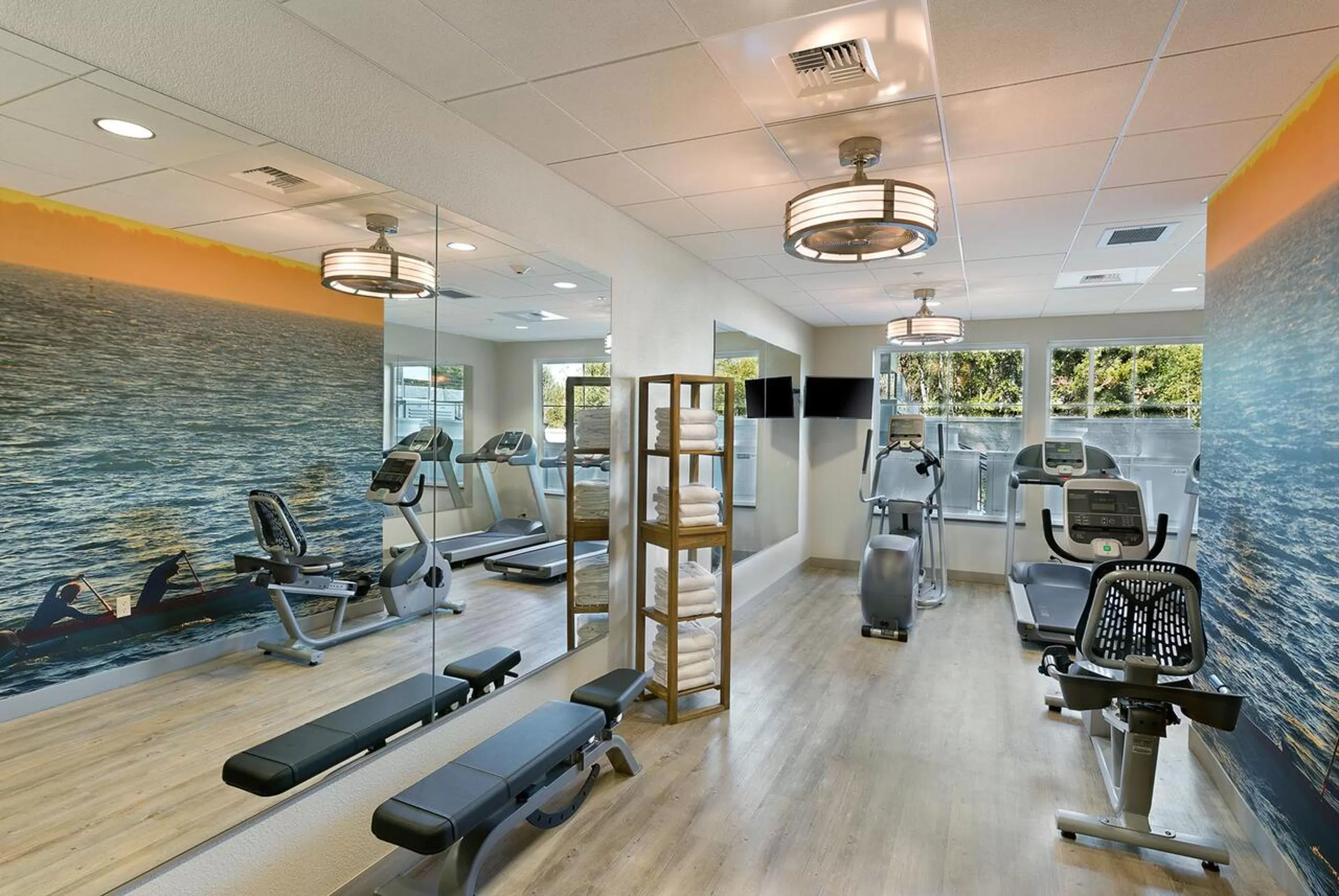 Fitness centre/facilities in Oxford Suites Bellingham