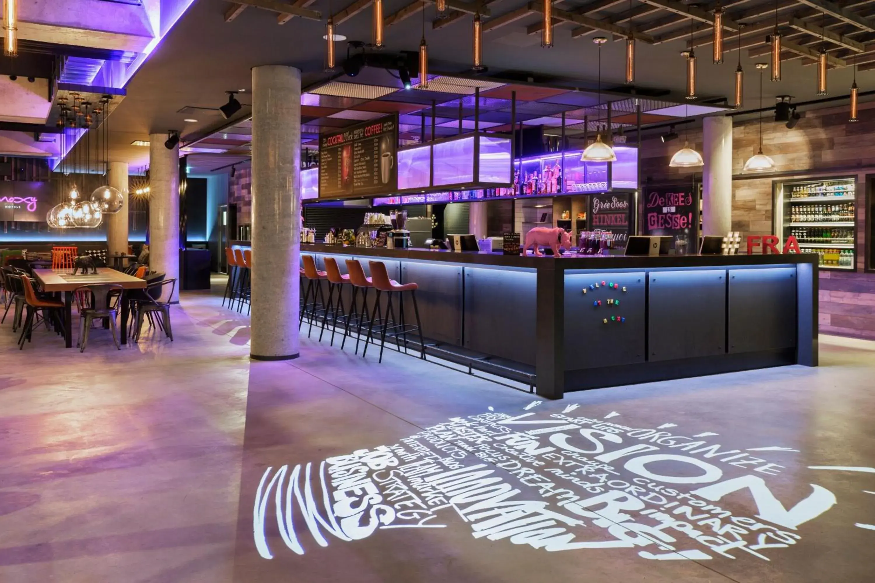 Lobby or reception, Lounge/Bar in MOXY Frankfurt East