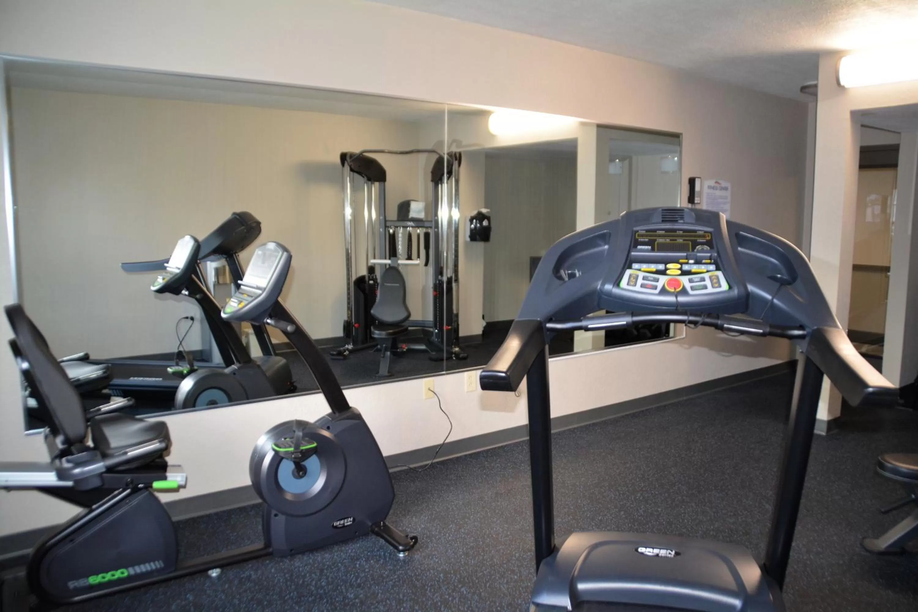 Fitness centre/facilities in Baymont by Wyndham Effingham