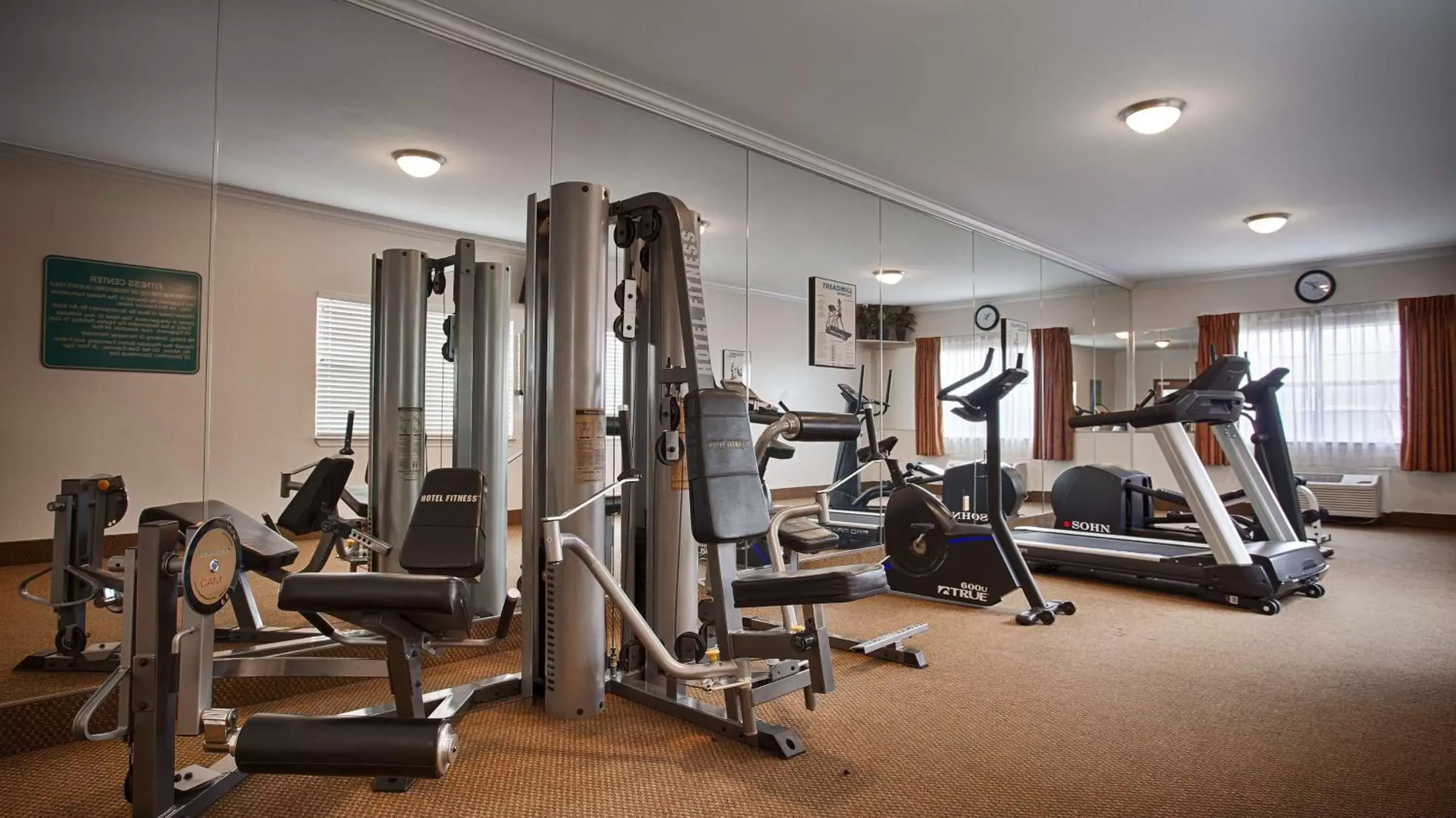 Fitness centre/facilities, Fitness Center/Facilities in Best Western Clubhouse Inn & Suites