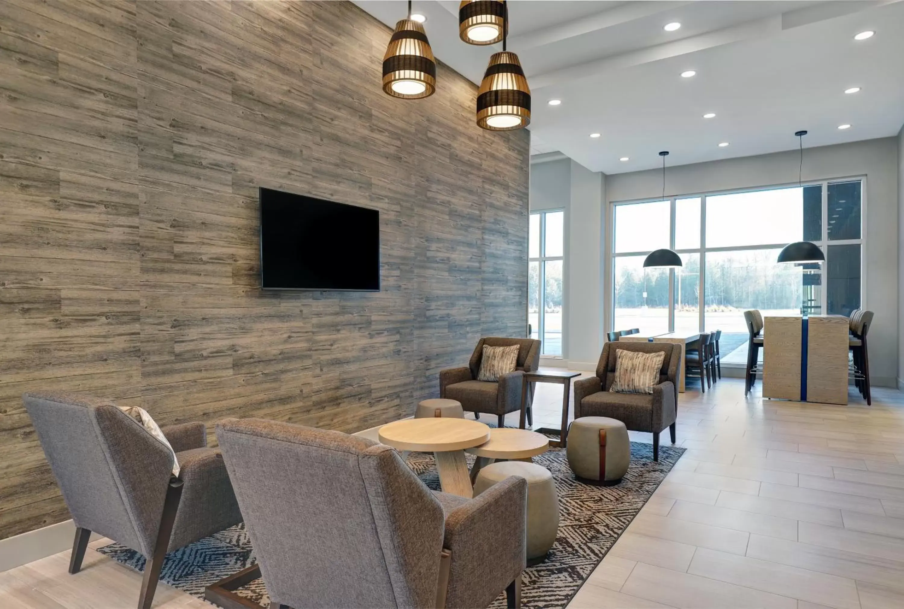 Lobby or reception in Candlewood Suites - Kingston West, an IHG Hotel