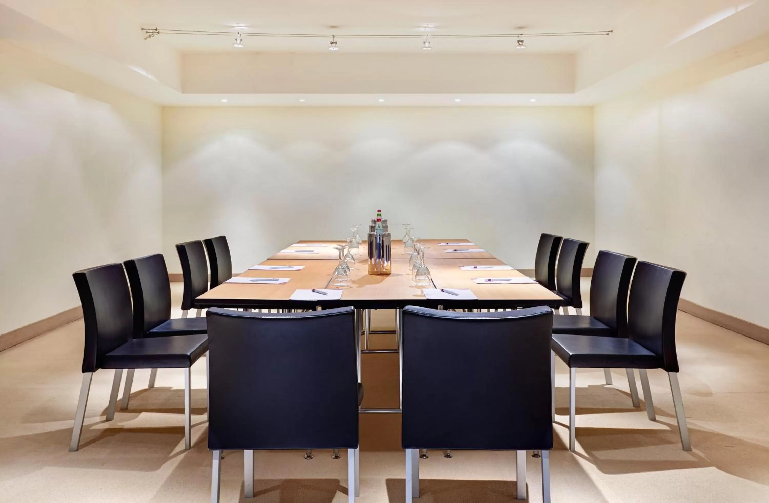 Meeting/conference room in Crowne Plaza Rome St. Peter's by IHG
