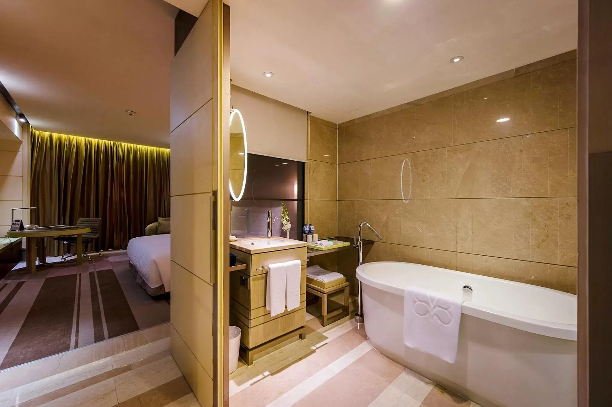 Bathroom in Hotel Nikko Saigon