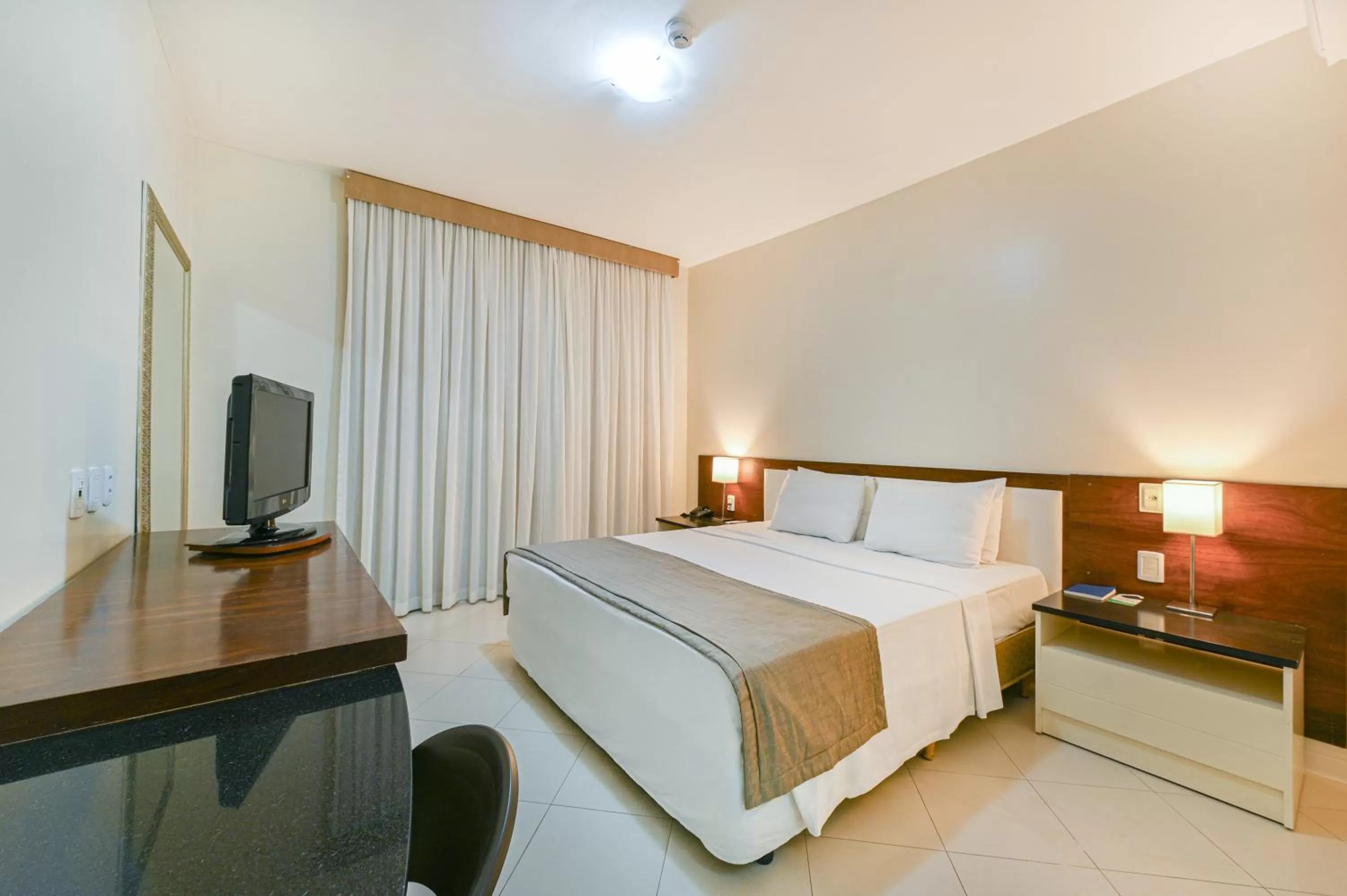 Bedroom, Bed in Hotel Nacional Inn Cuiabá