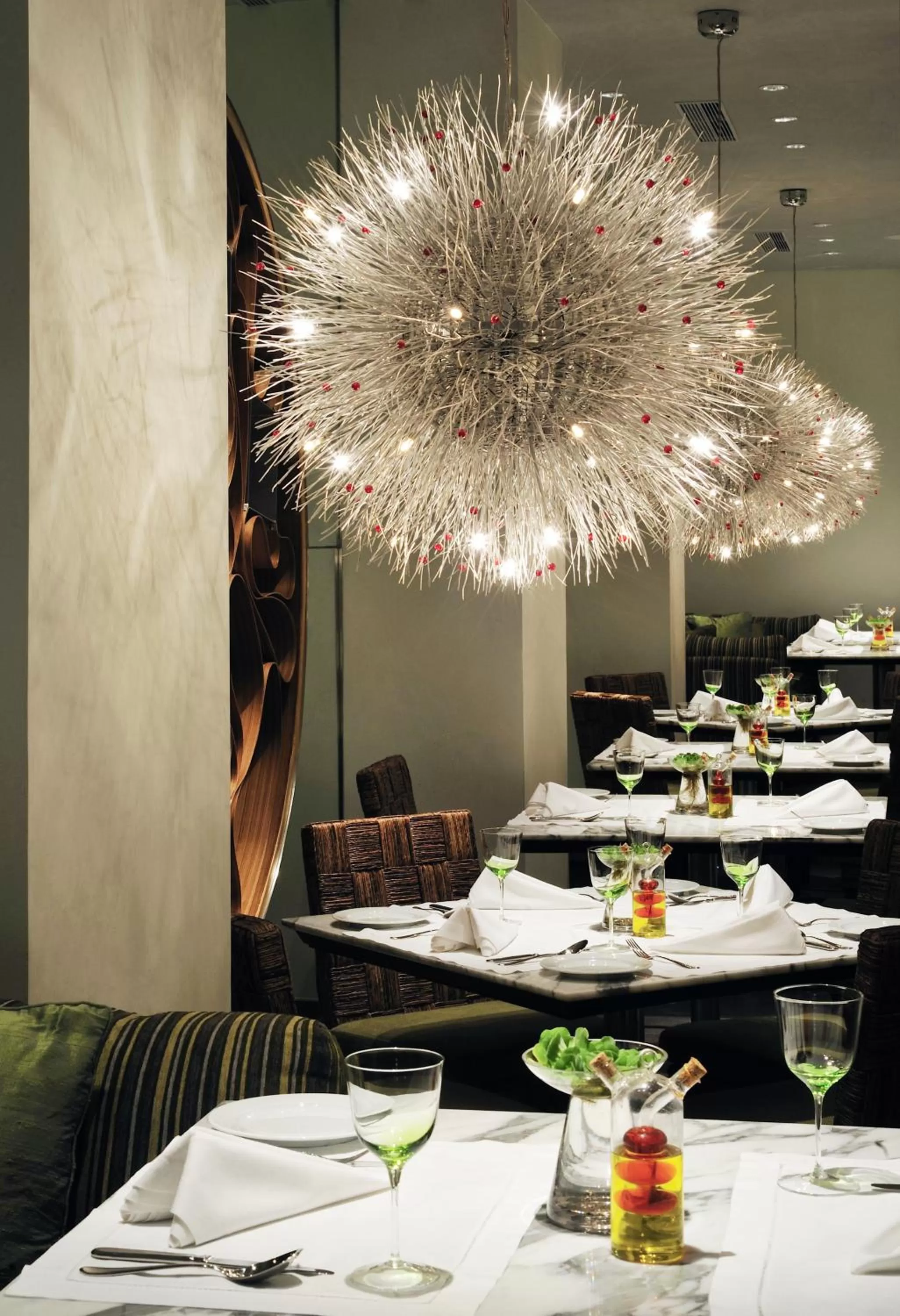 Restaurant/places to eat in Taj Bengal