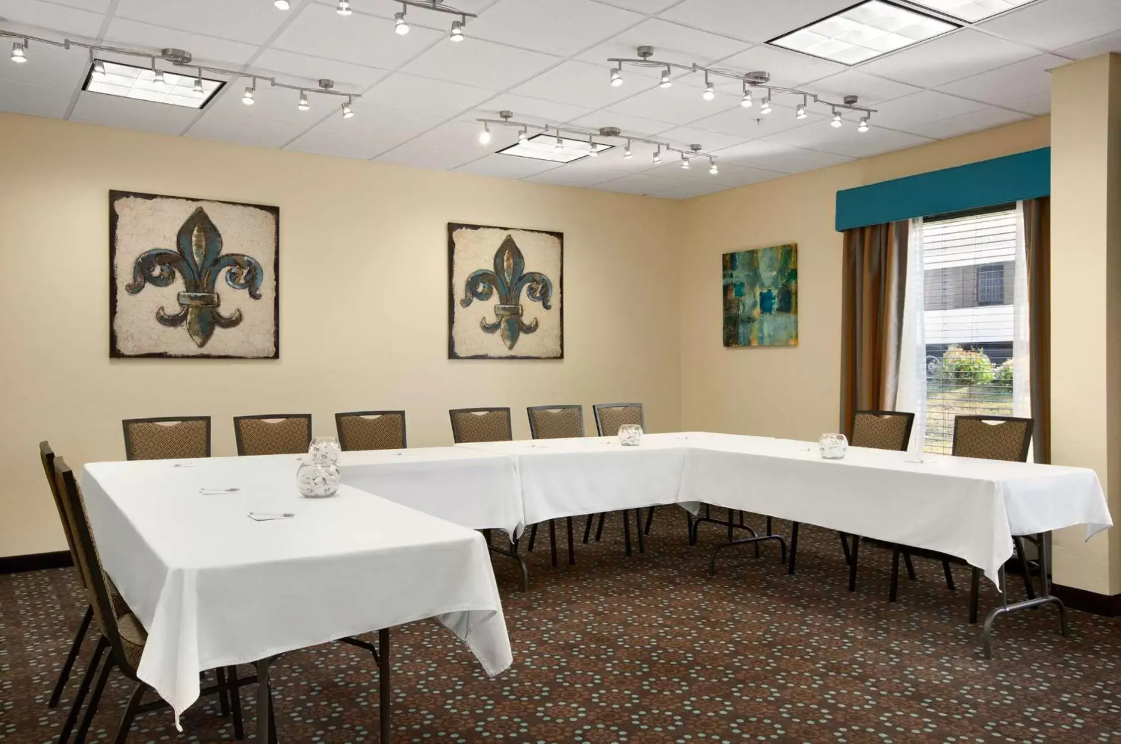 Meeting/conference room, Restaurant/Places to Eat in Hampton Inn Slidell