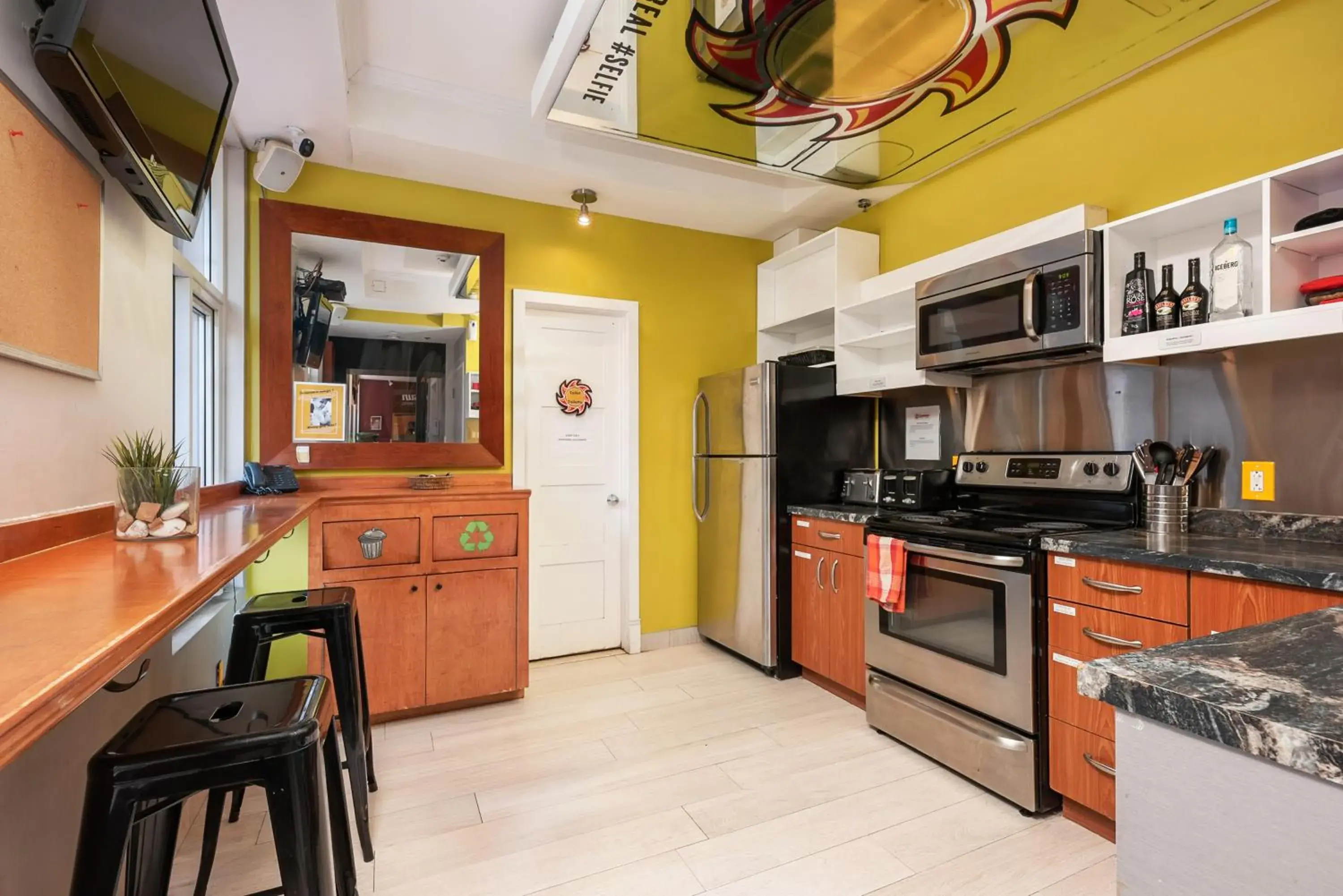 Kitchen or kitchenette, Kitchen/Kitchenette in Samesun Montreal Central