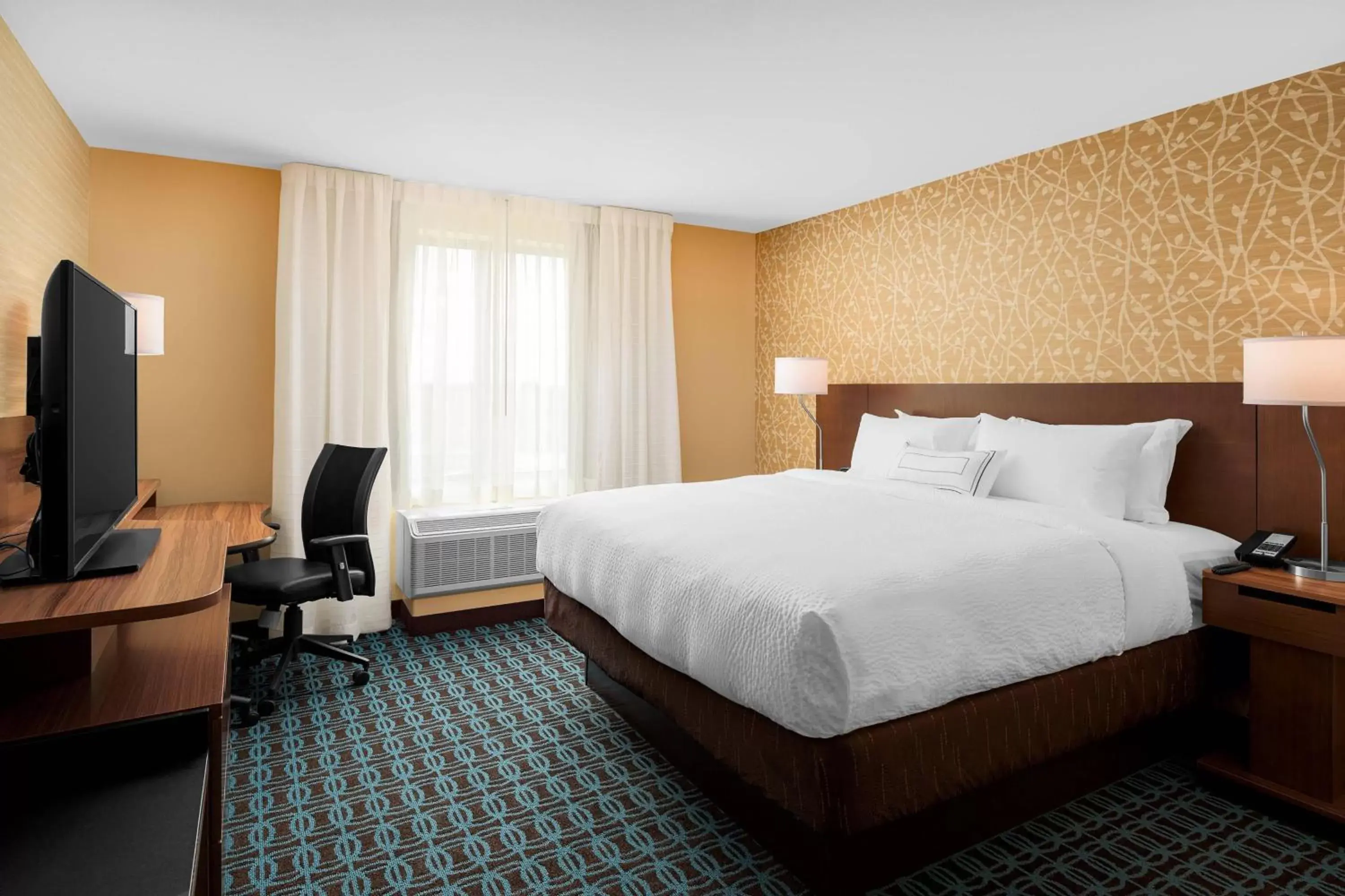 Photo of the whole room, Bed in Fairfield Inn & Suites by Marriott Memphis Marion, AR