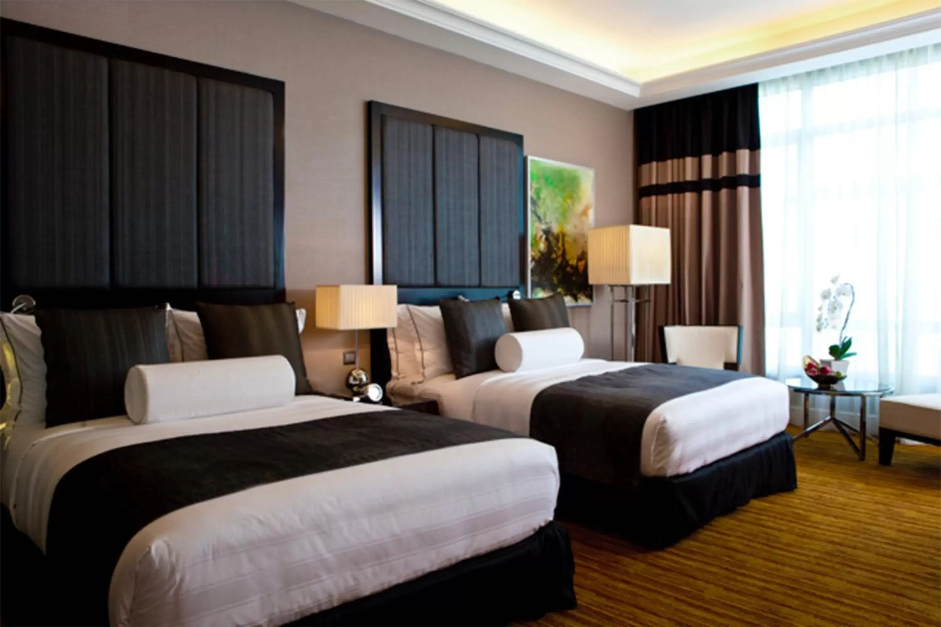 Photo of the whole room, Bed in The Majestic Hotel Kuala Lumpur, Autograph Collection