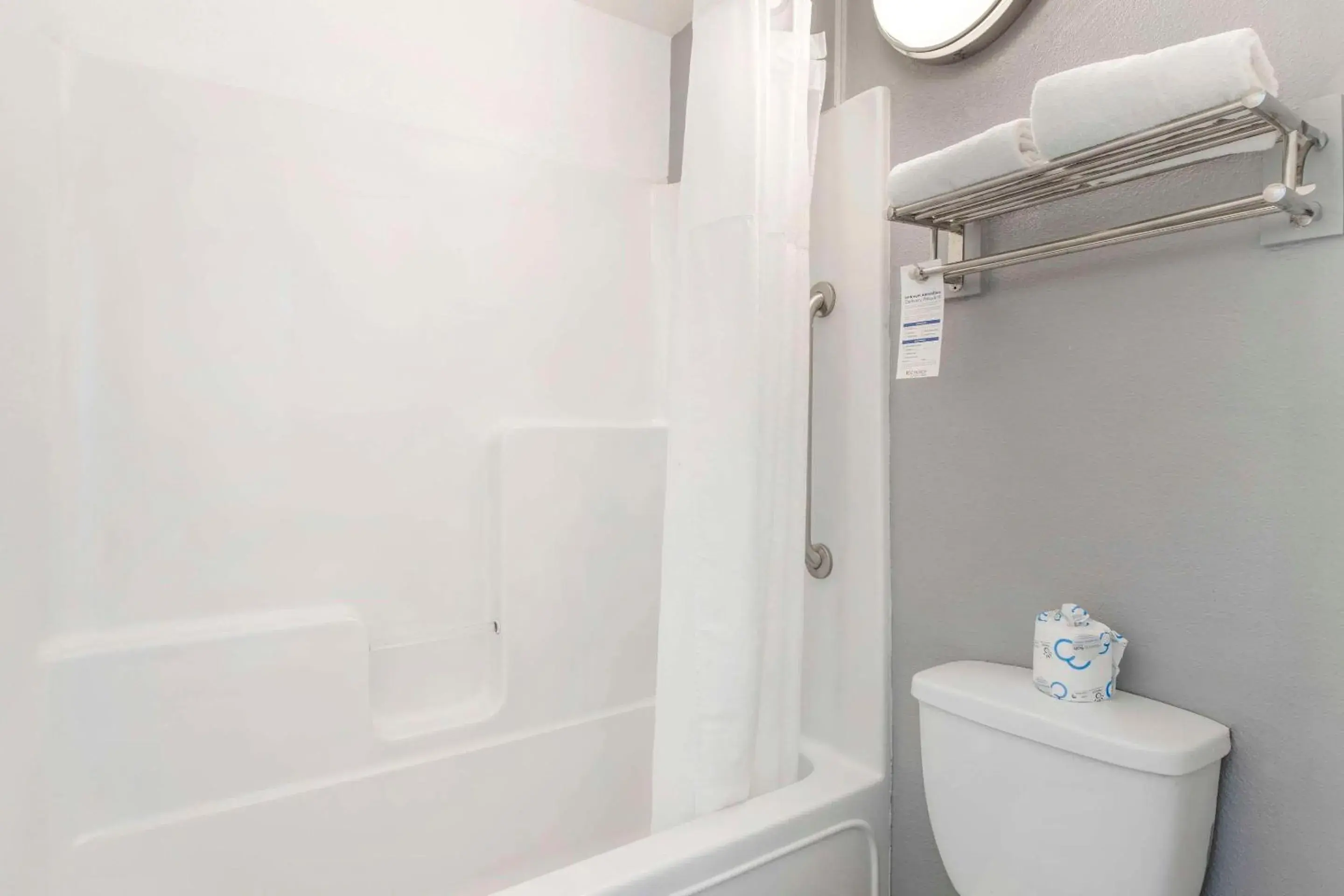 Bathroom in Quality Inn & Suites Hardeeville - Savannah North - Renovated with Hot Breakfast Included