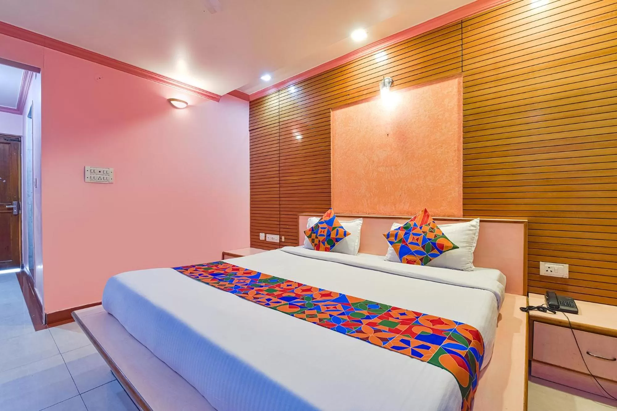 Bed in FabHotel Fly View