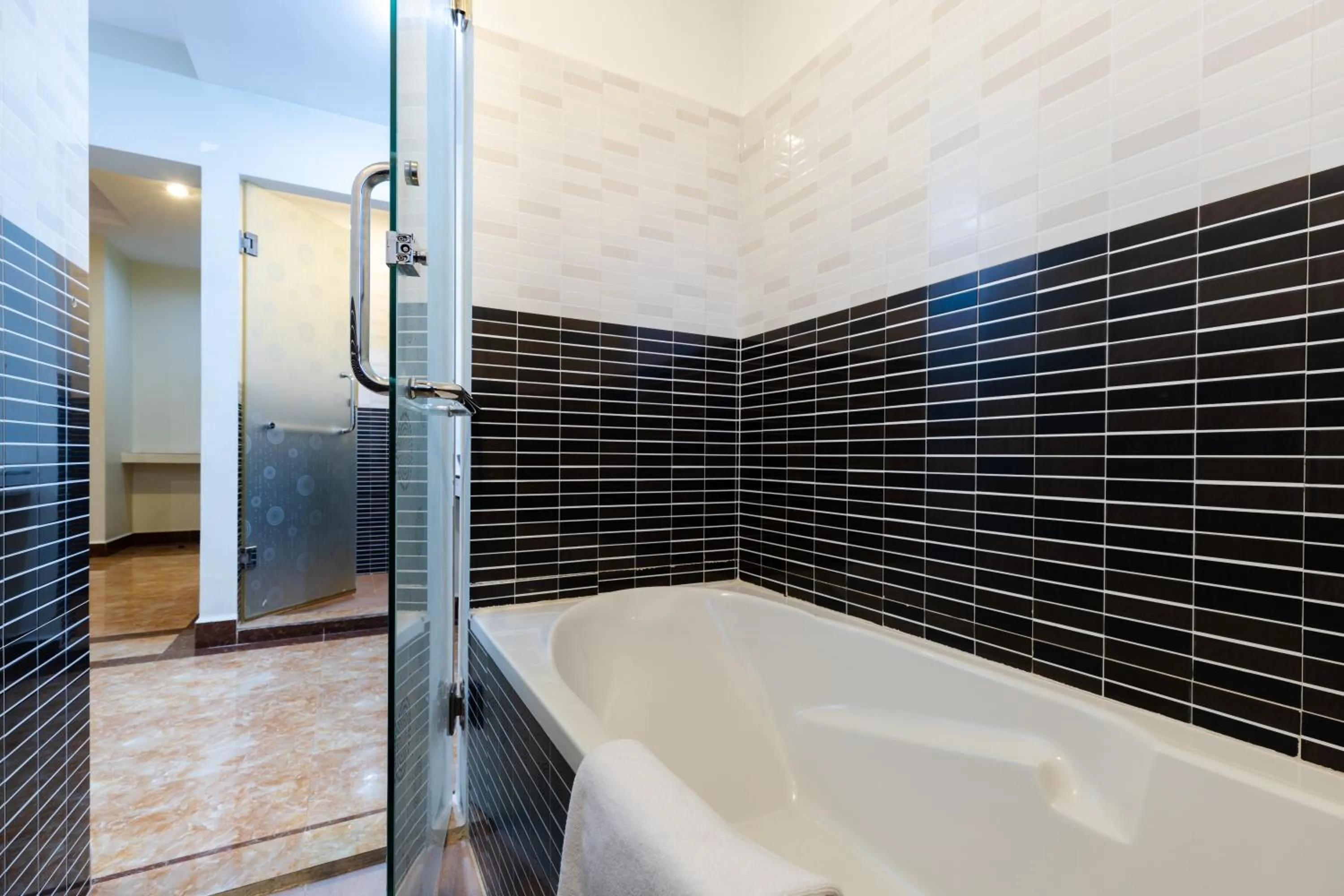 Bathroom in Siem Reap Comforts Hostel