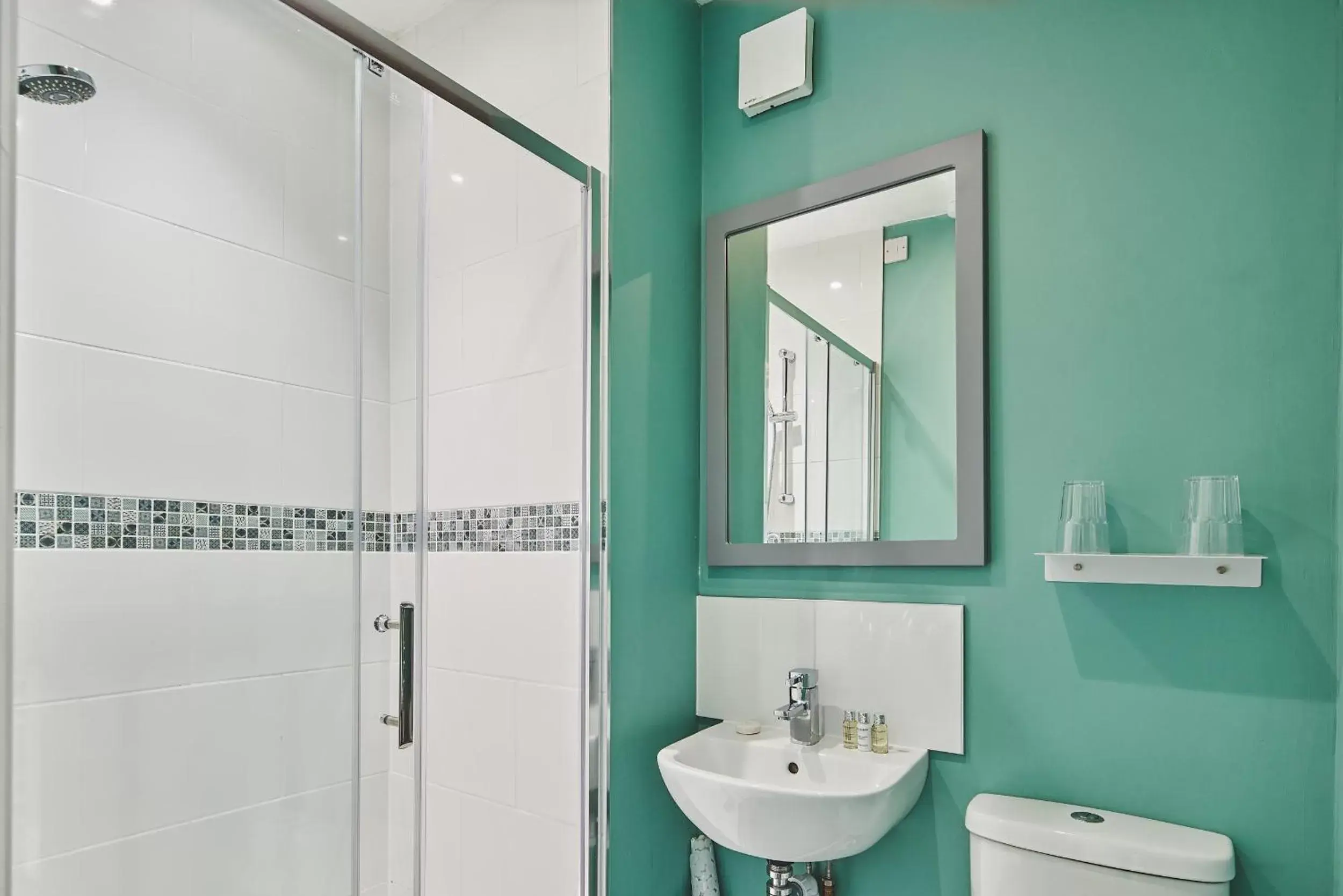 Shower, Bathroom in The Lansdowne Guest House