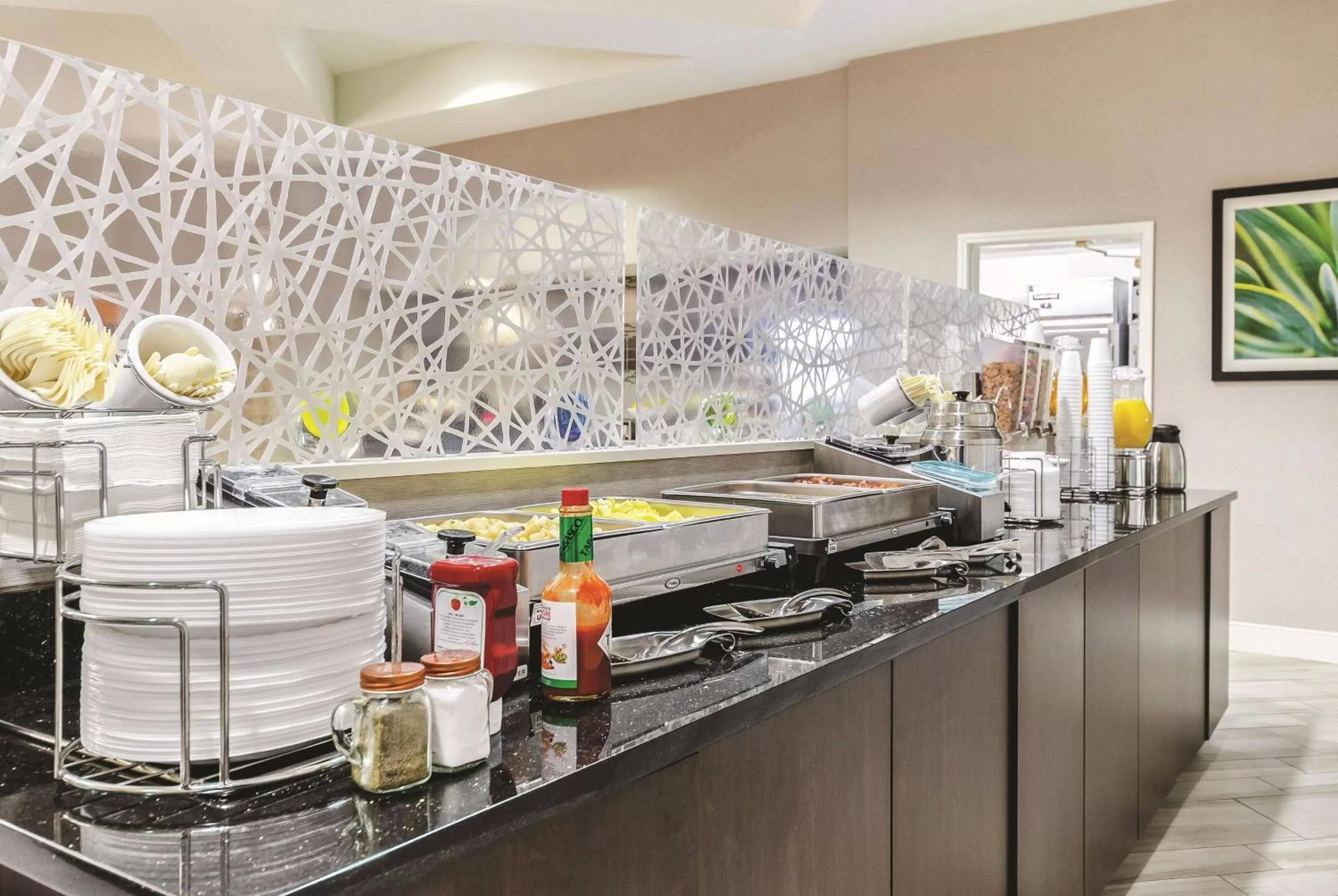 Restaurant/places to eat in La Quinta by Wyndham Grand Junction Airport