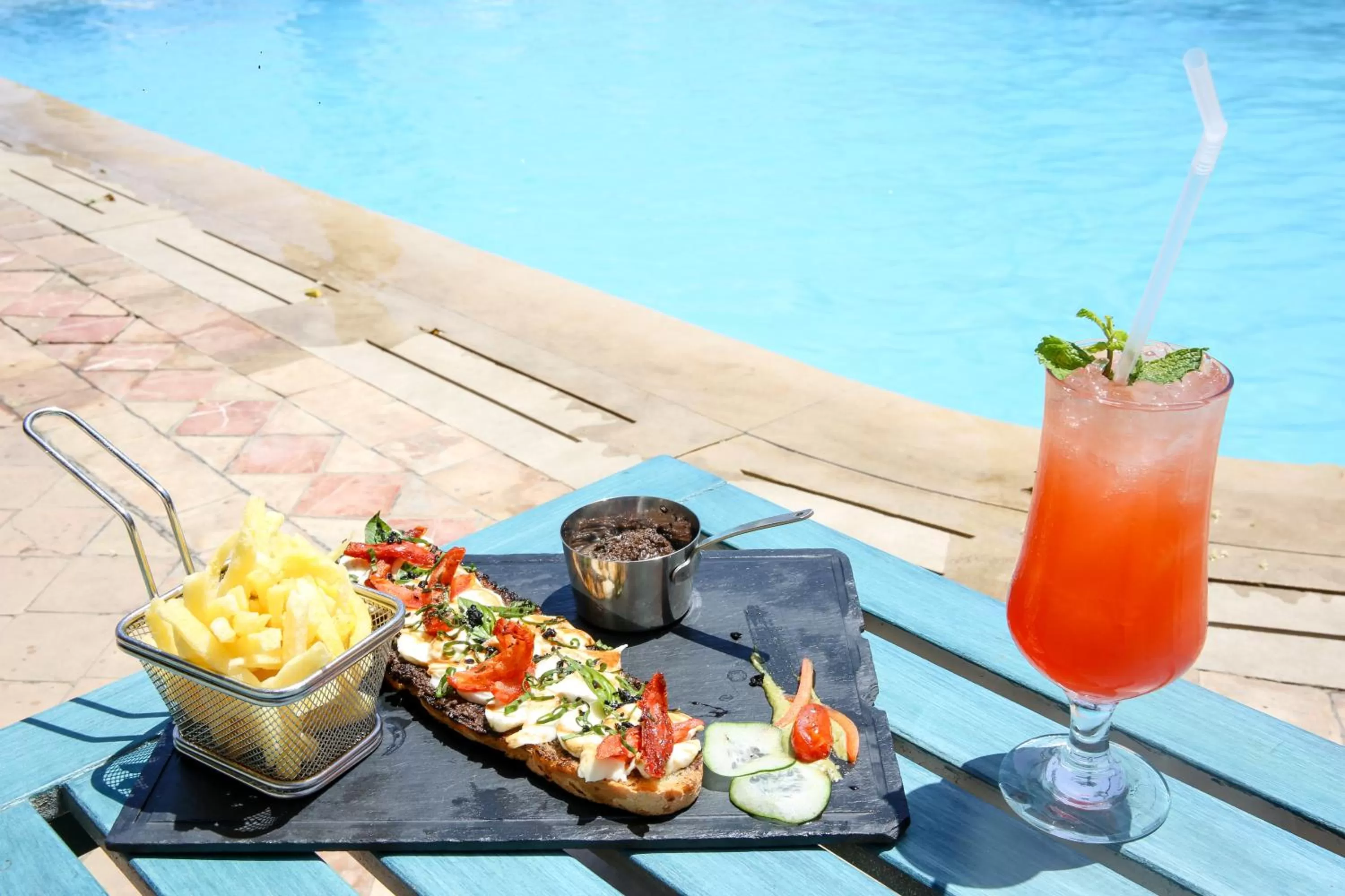 Food and drinks in Hôtel Rembrandt