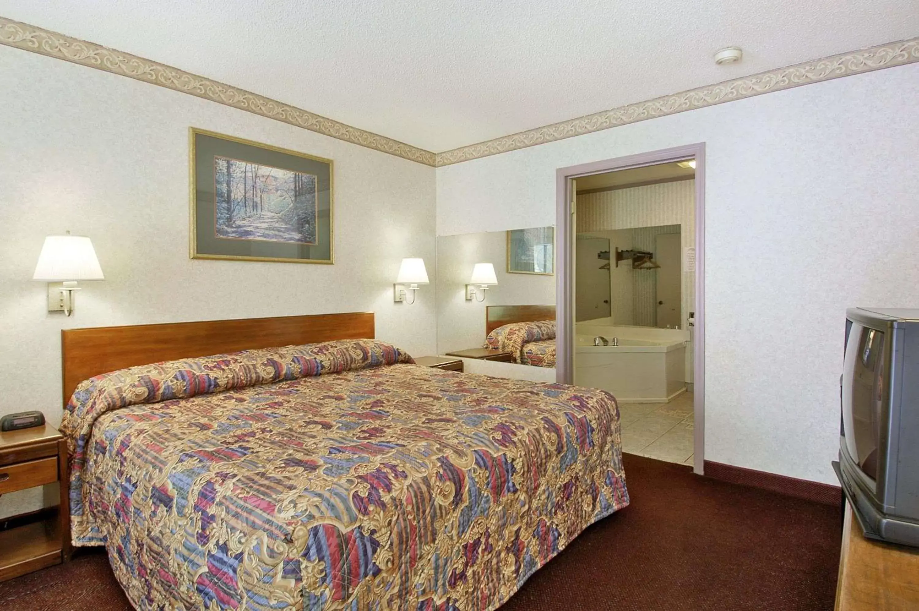 Photo of the whole room, Bed in Days Inn by Wyndham Cartersville