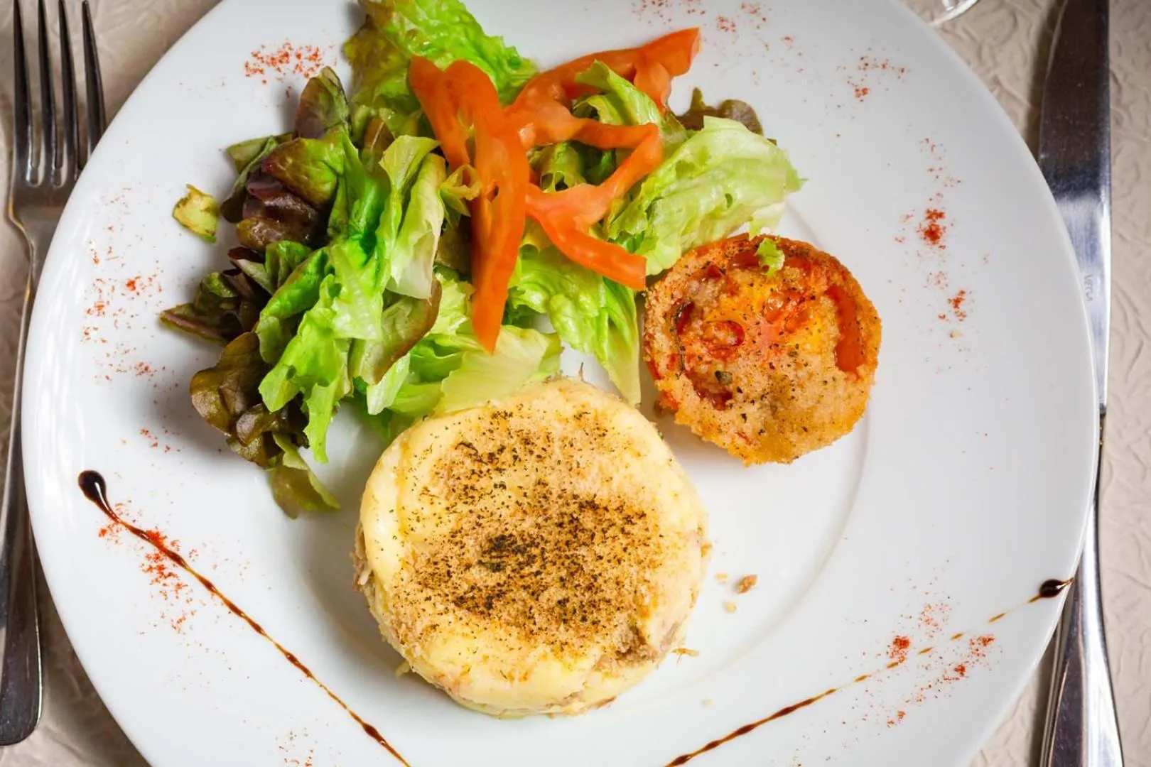 Restaurant/places to eat in Hotel Les Trois Lys