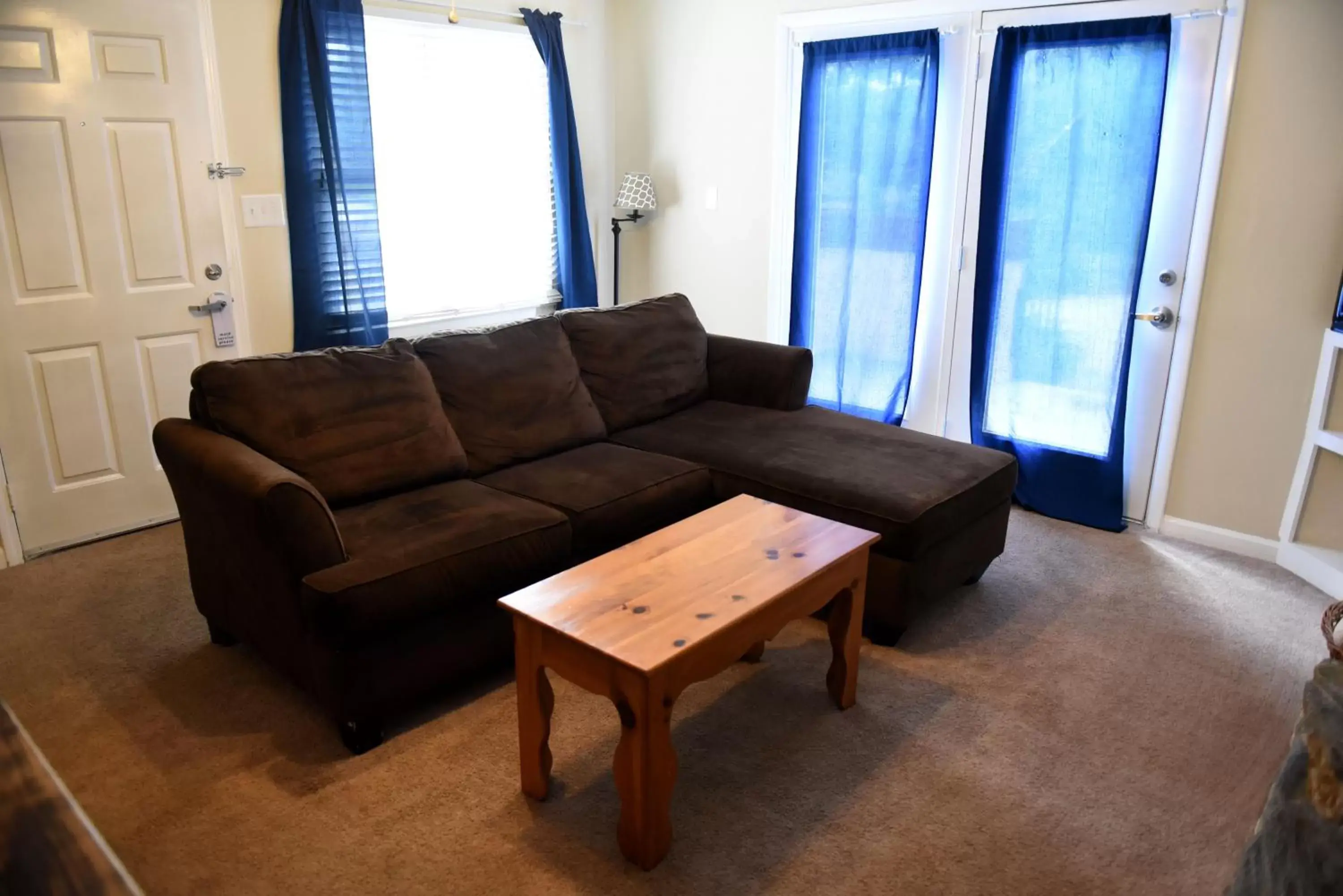Living room, Seating Area in Heidi Motel - Helen