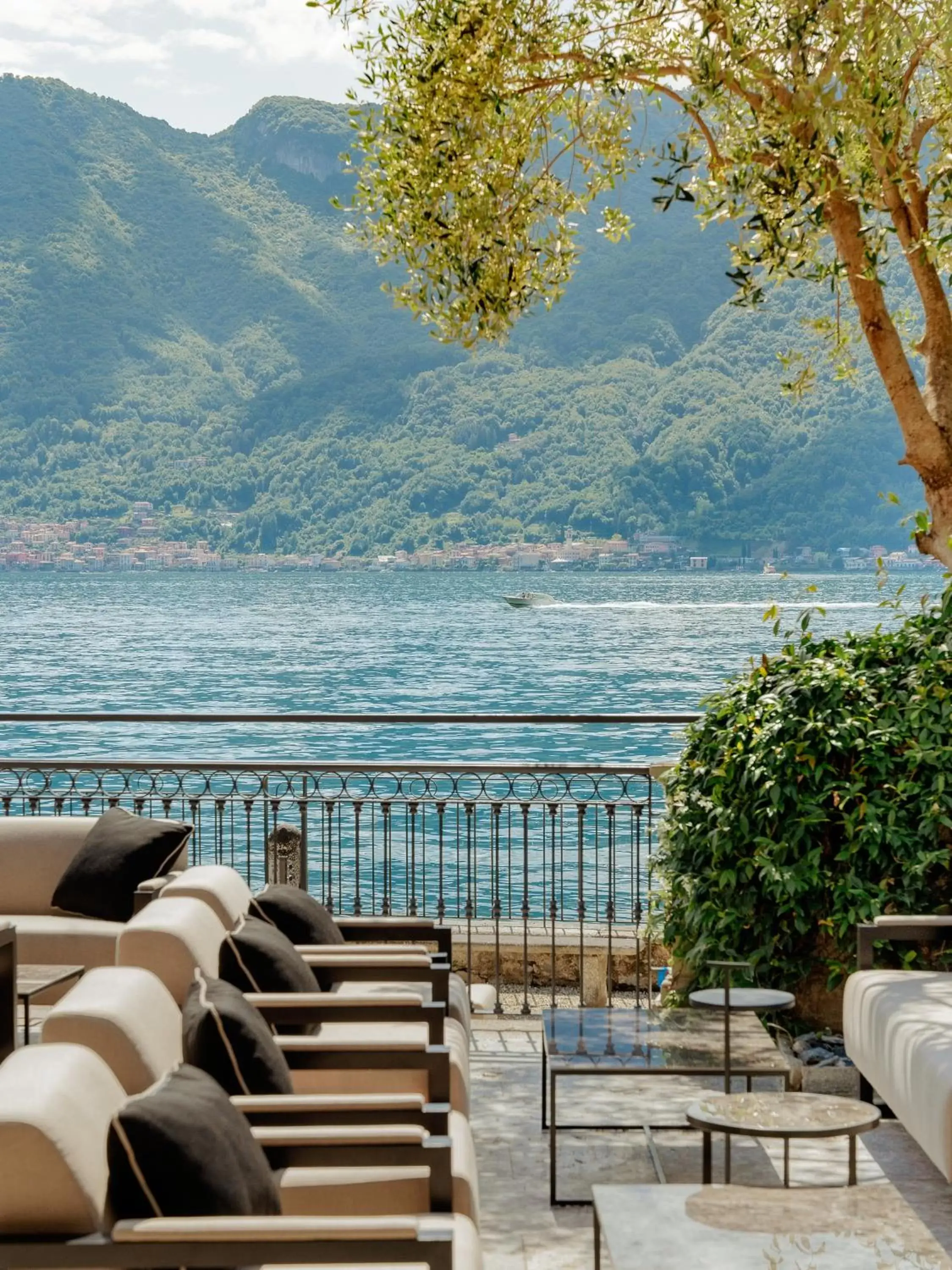 Lounge or bar in MUSA Lago di Como Lounge or bar in MUSA Lago di Como