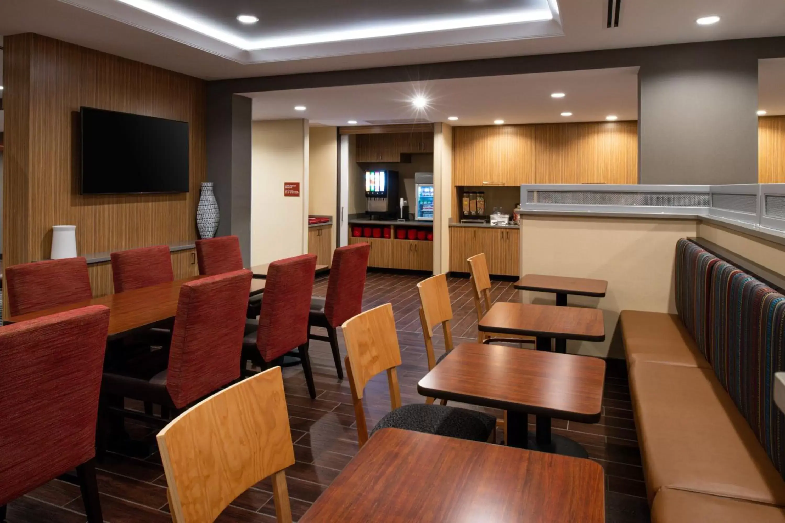 Breakfast, Restaurant/Places to Eat in TownePlace Suites by Marriott Detroit Belleville