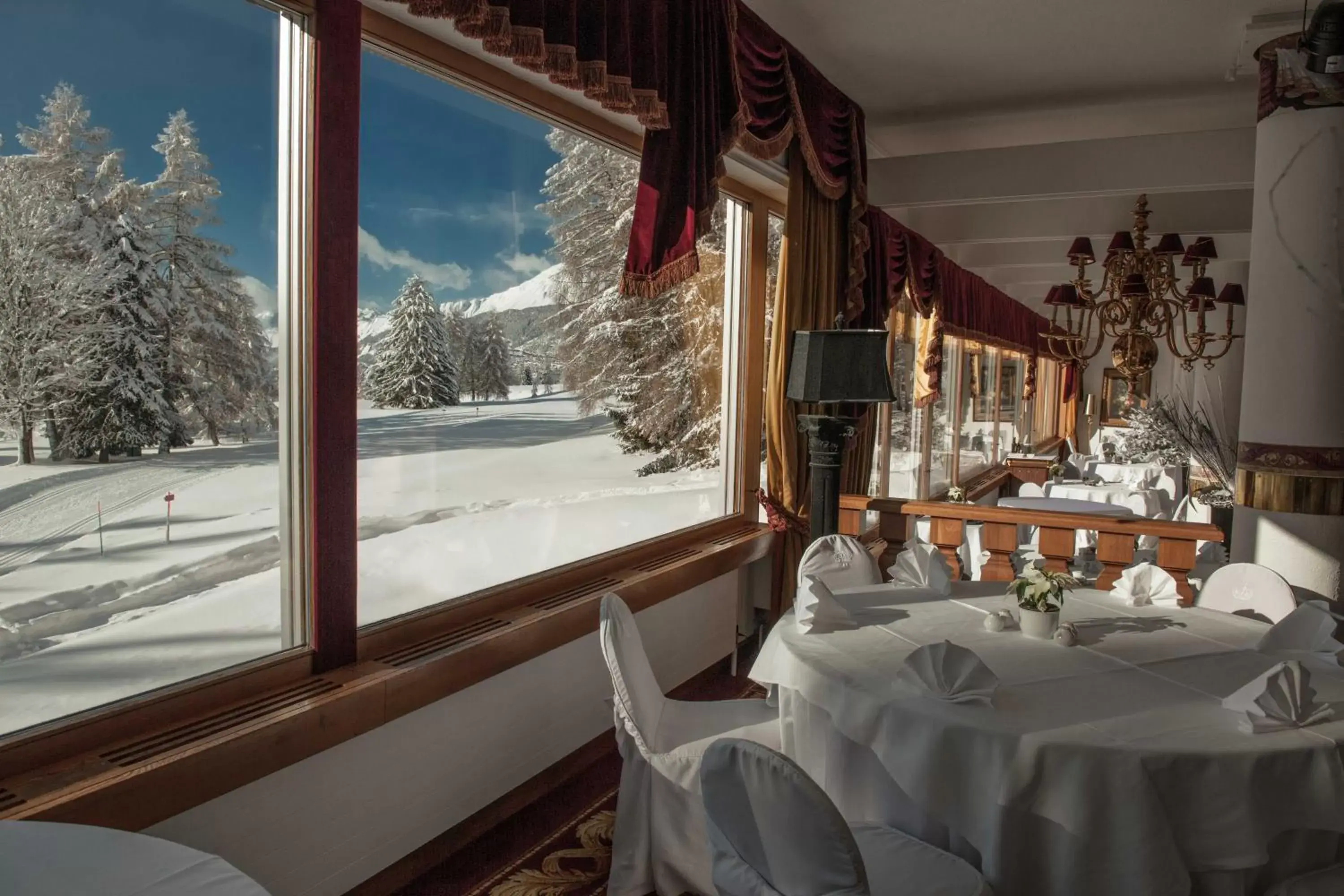 Restaurant/places to eat, Winter in Grand Hôtel du Golf & Palace