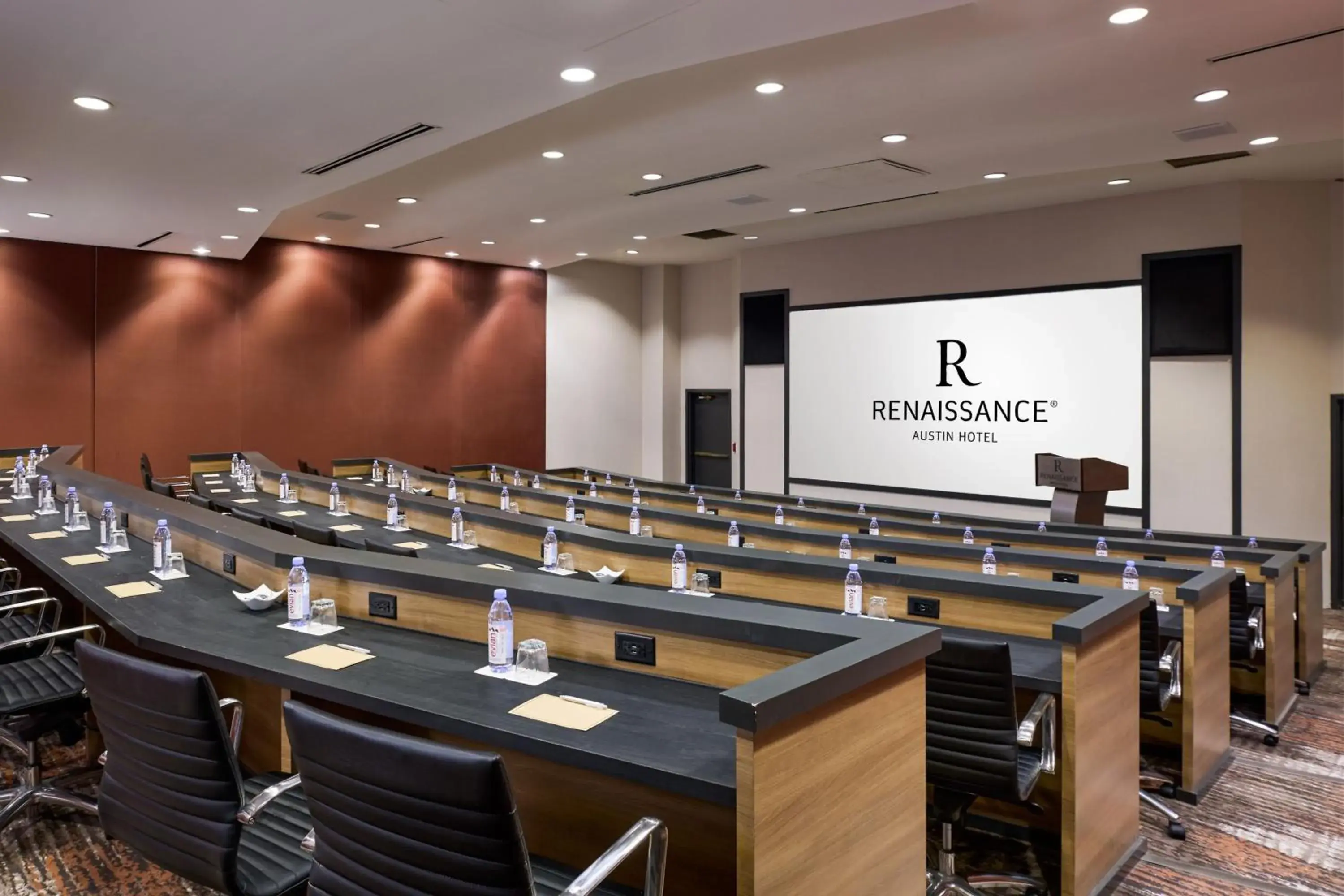 Meeting/conference room in Renaissance Austin Hotel