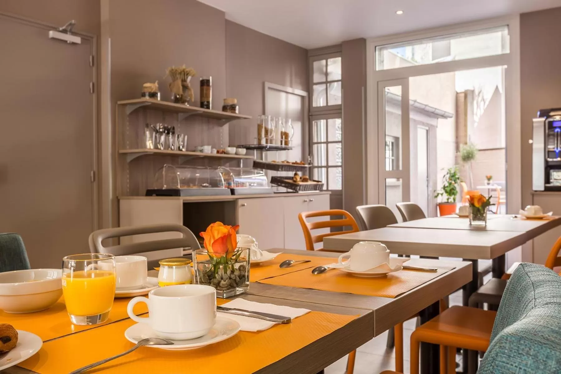 Sunrise in Paris d'Issy Hôtel Porte de Versailles