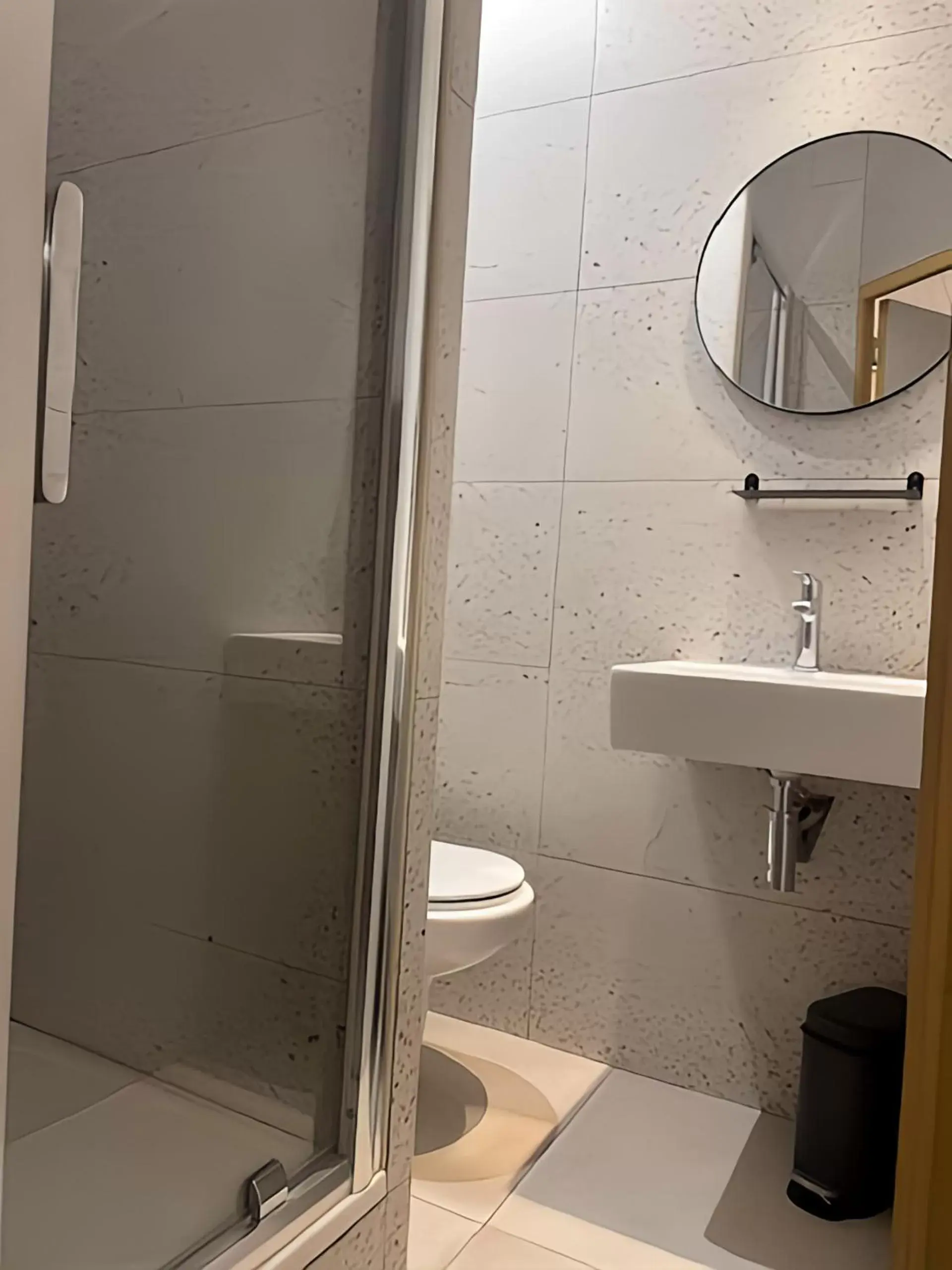 Shower, Bathroom in Boutique Hôtel Azur