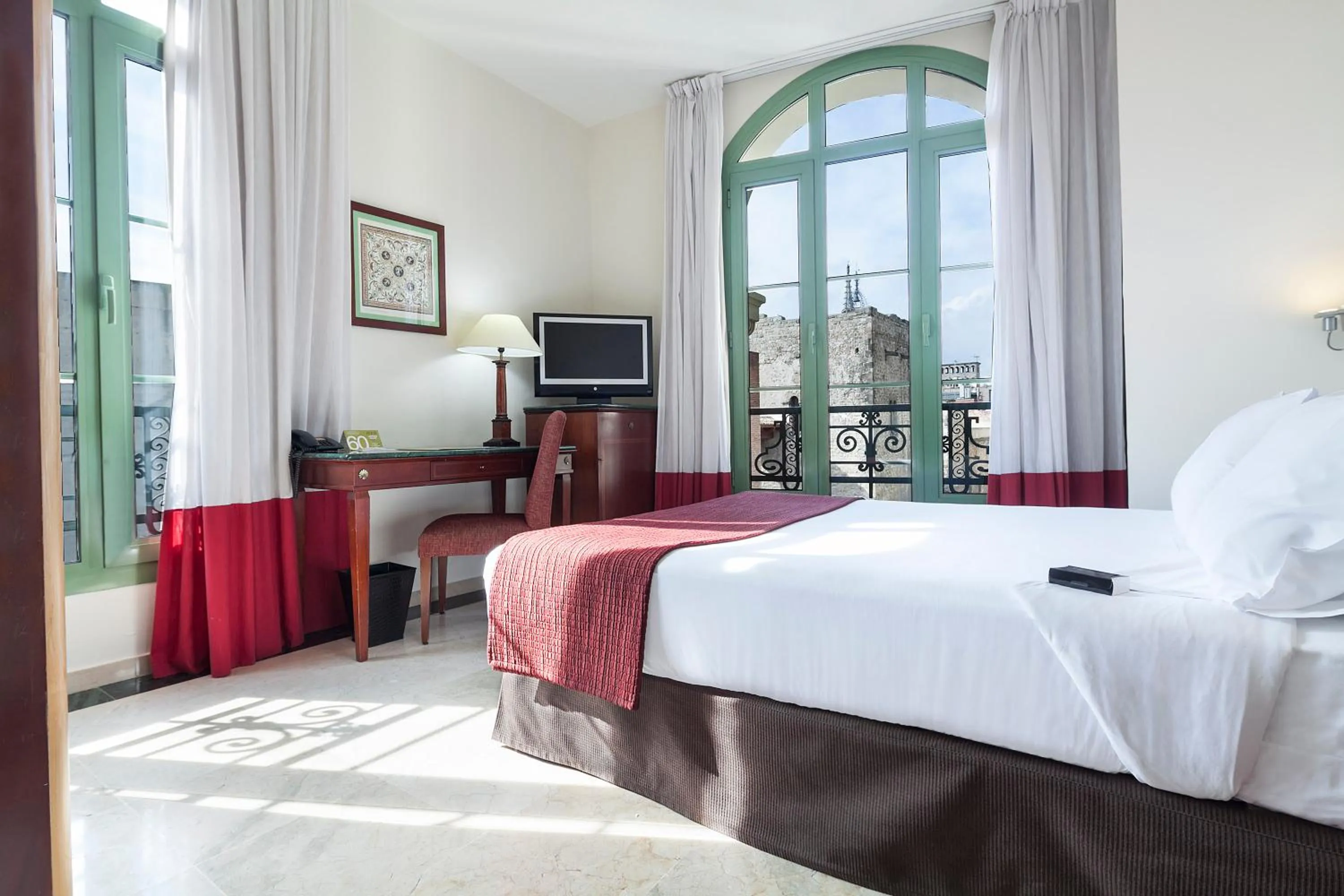 Deluxe Double or Twin Room in Exe Laietana Palace