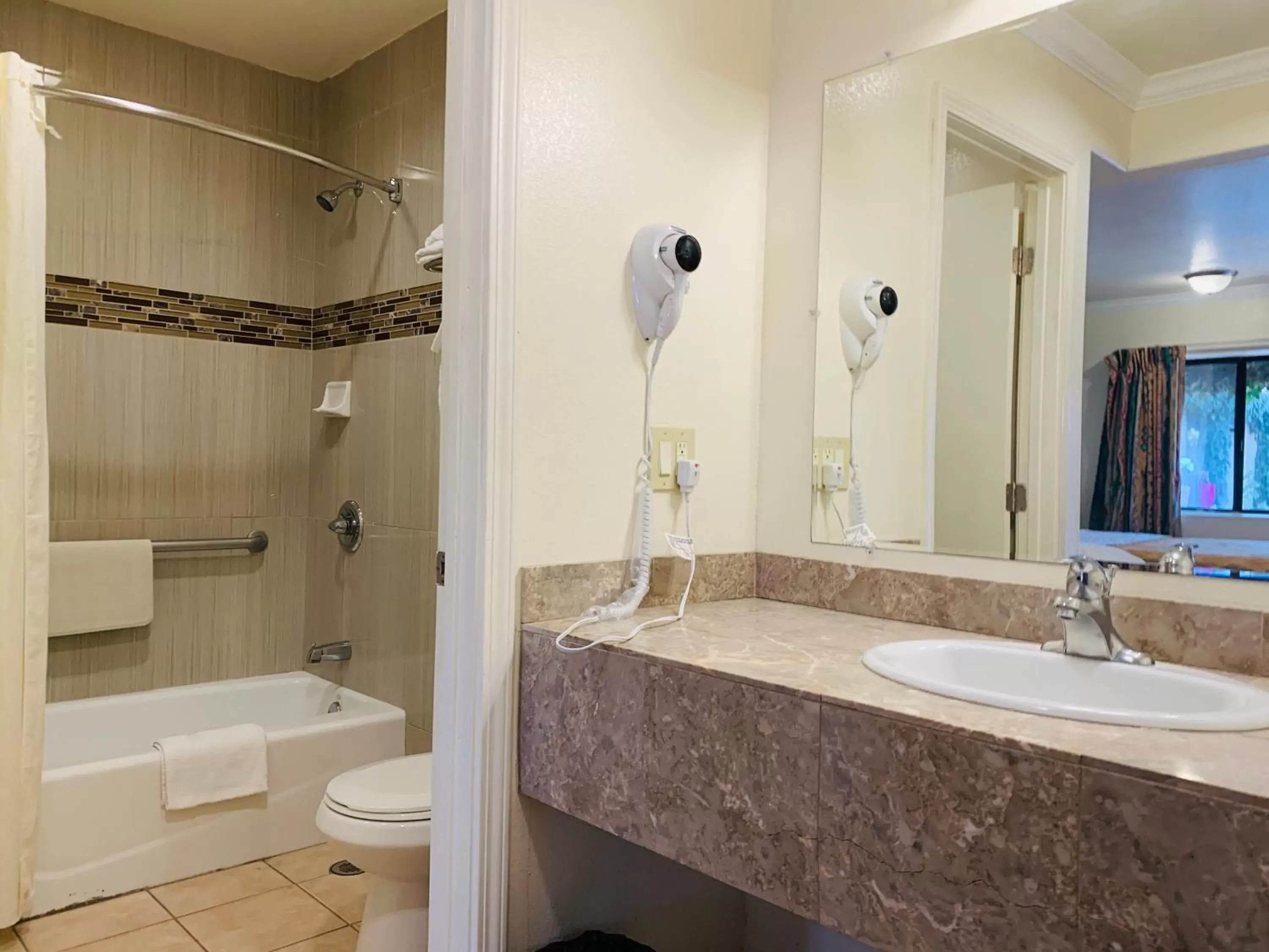 Bathroom in Monterey Oceanside Inn