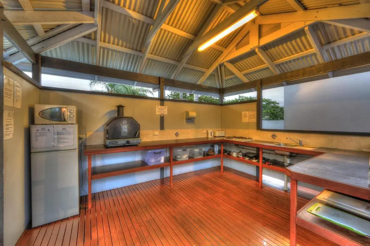 Kitchen or kitchenette in Fraser Coast Top Tourist Park