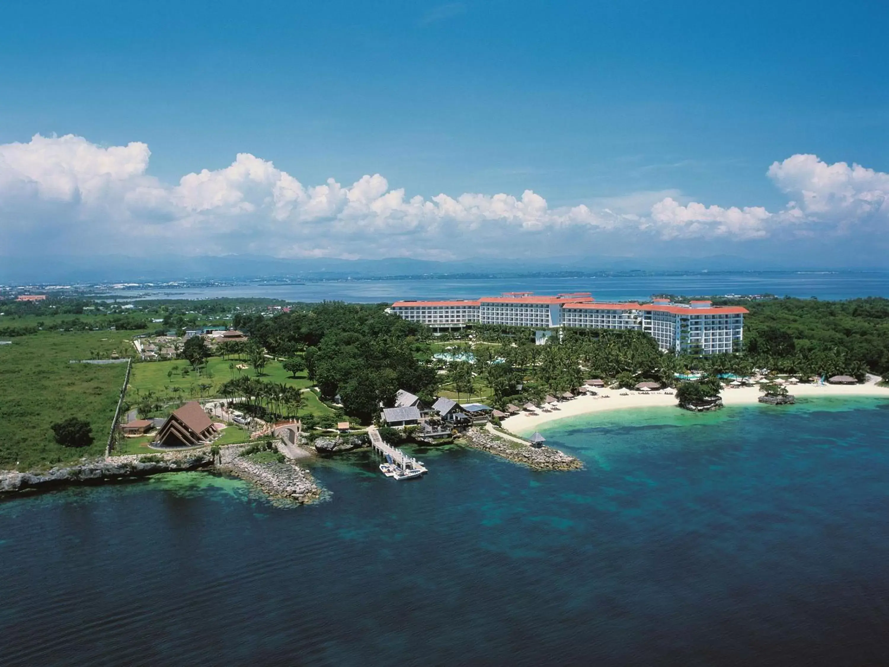 Property building, Bird's-eye View in Shangri-La Mactan, Cebu