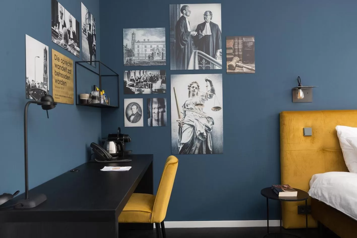 Bed in Court Hotel Utrecht City Centre