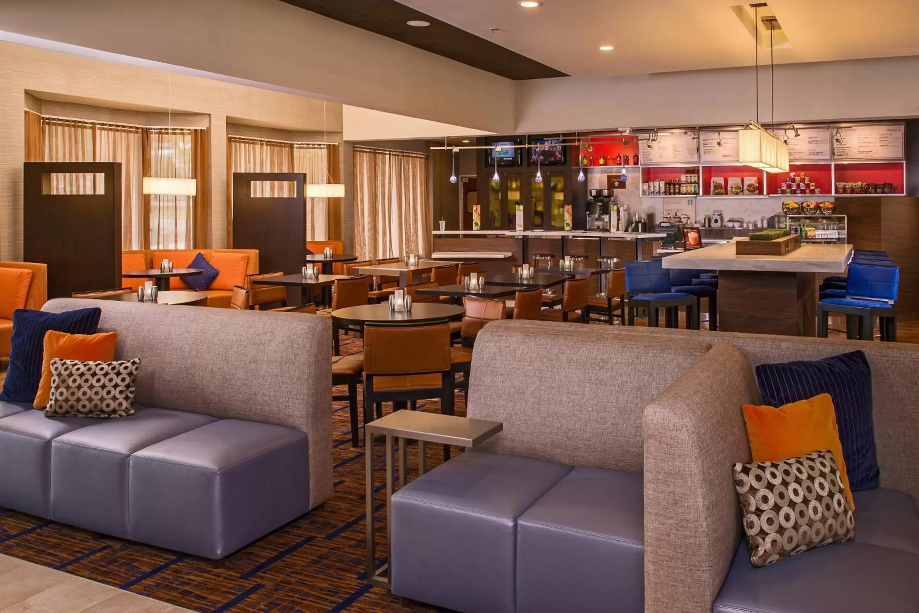 Lobby or reception, Restaurant/Places to Eat in Courtyard by Marriott Richmond West