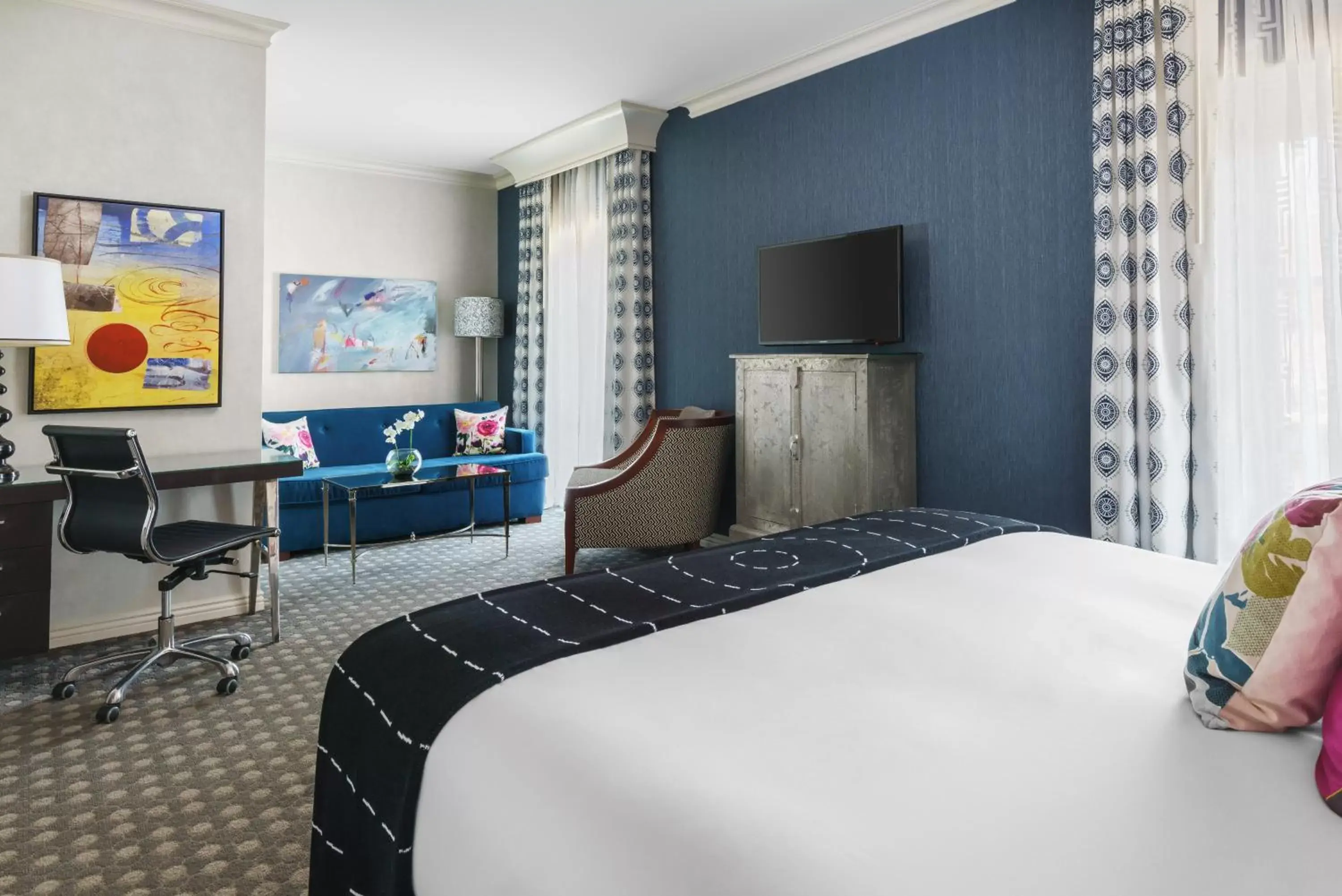 Photo of the whole room, Bed in The Marker Union Square San Francisco Photo of the whole room, Bed in The Marker Union Square San Francisco