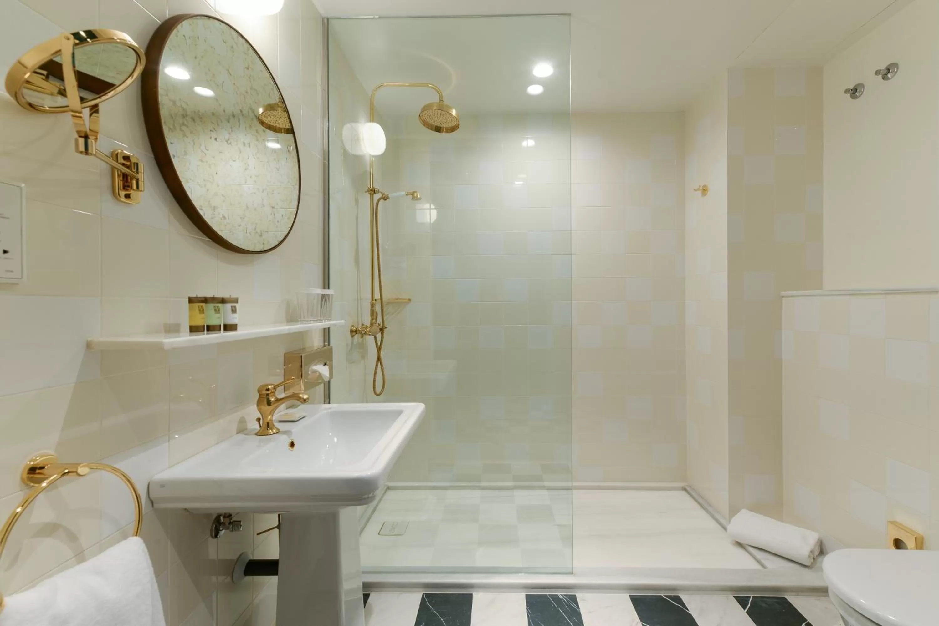 Bathroom in Vincci The Mint