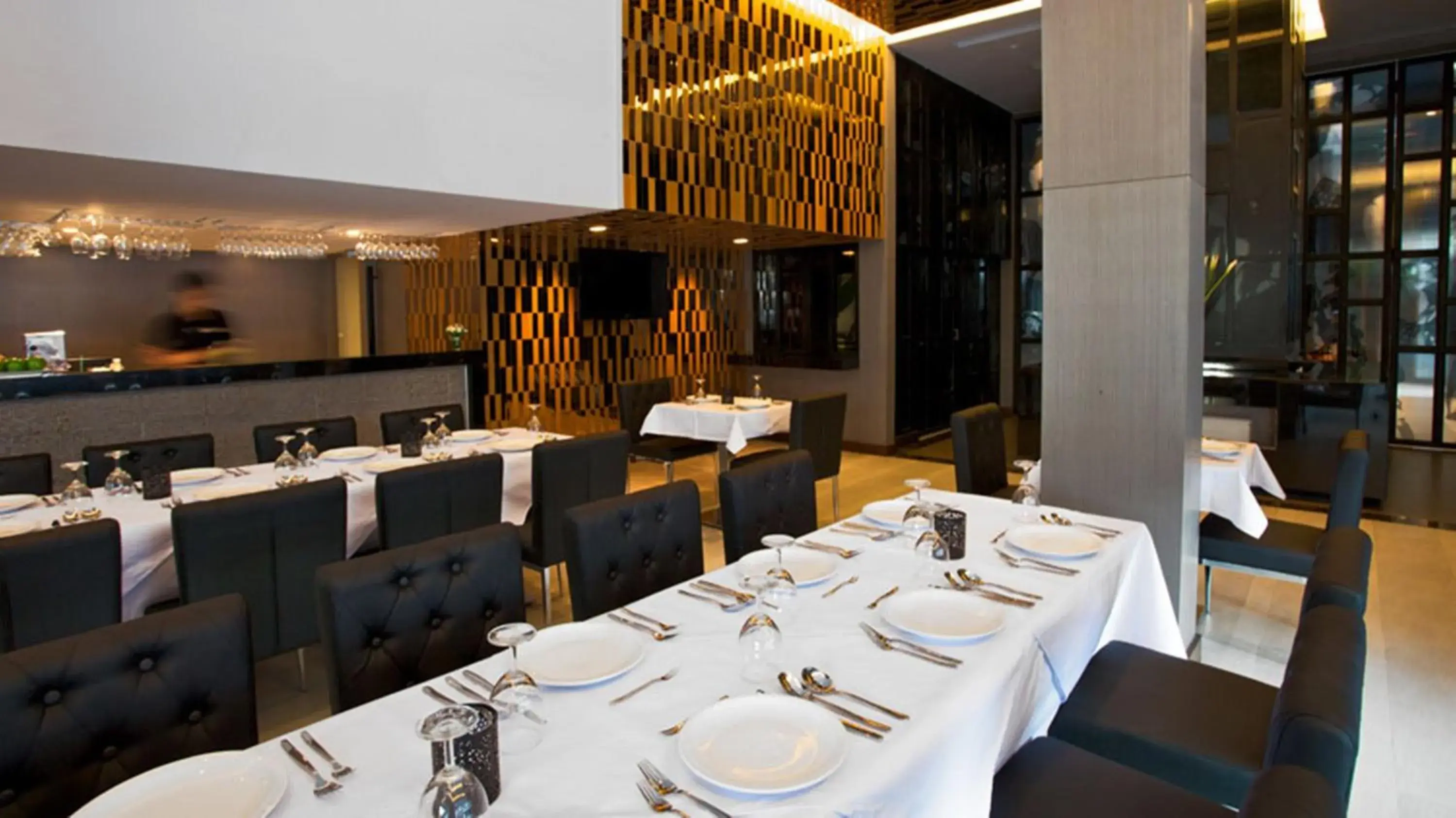 Restaurant/Places to Eat in M2 de Bangkok Hotel (SHA Plus)