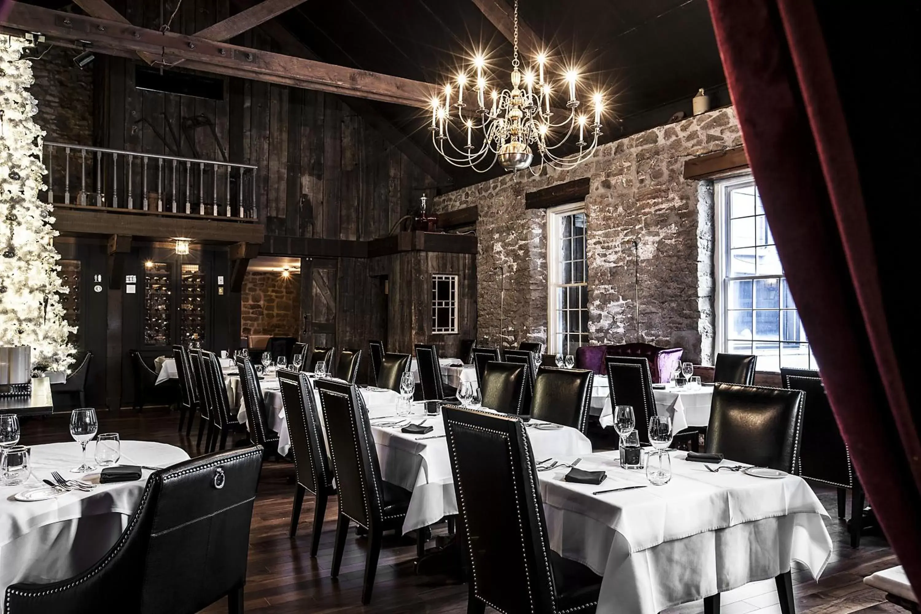 Restaurant/Places to Eat in Old Stone Inn Boutique Hotel