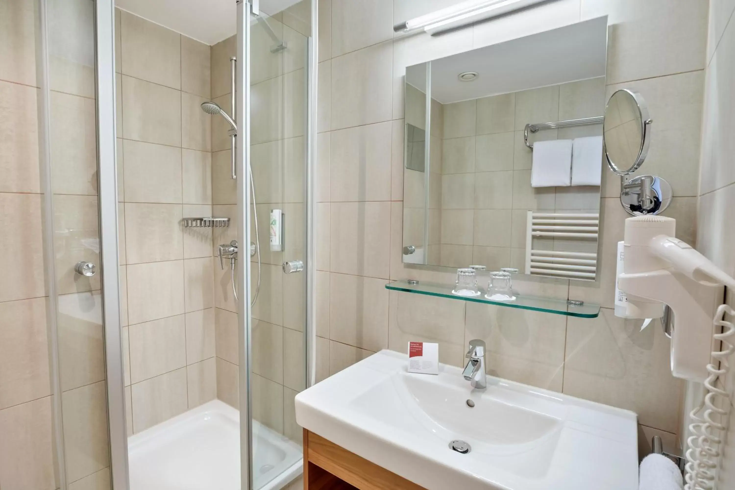 Shower, Bathroom in Austria Trend Hotel Anatol Wien