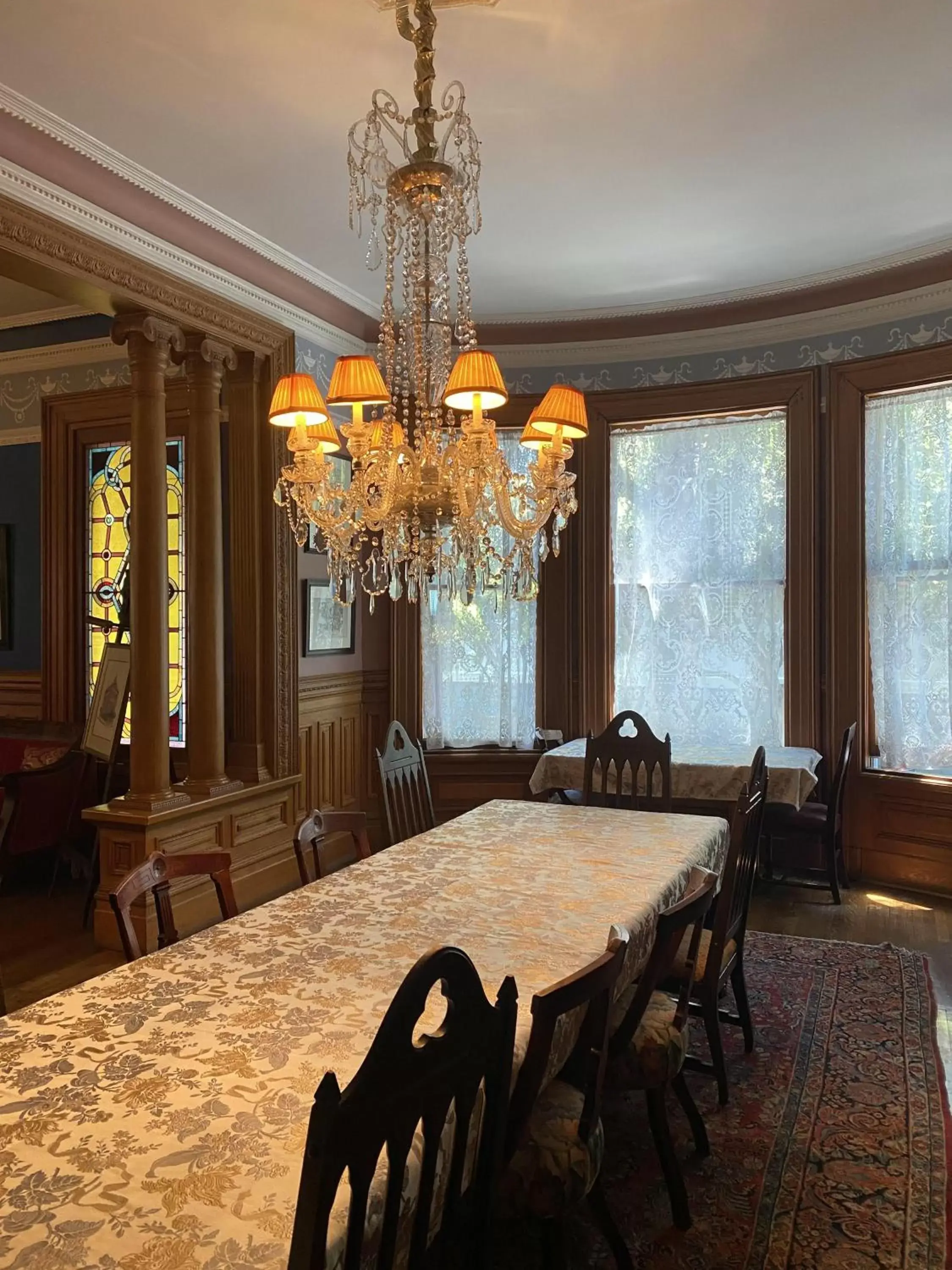 Dining area, Restaurant/Places to Eat in Chateau Tivoli Bed and Breakfast