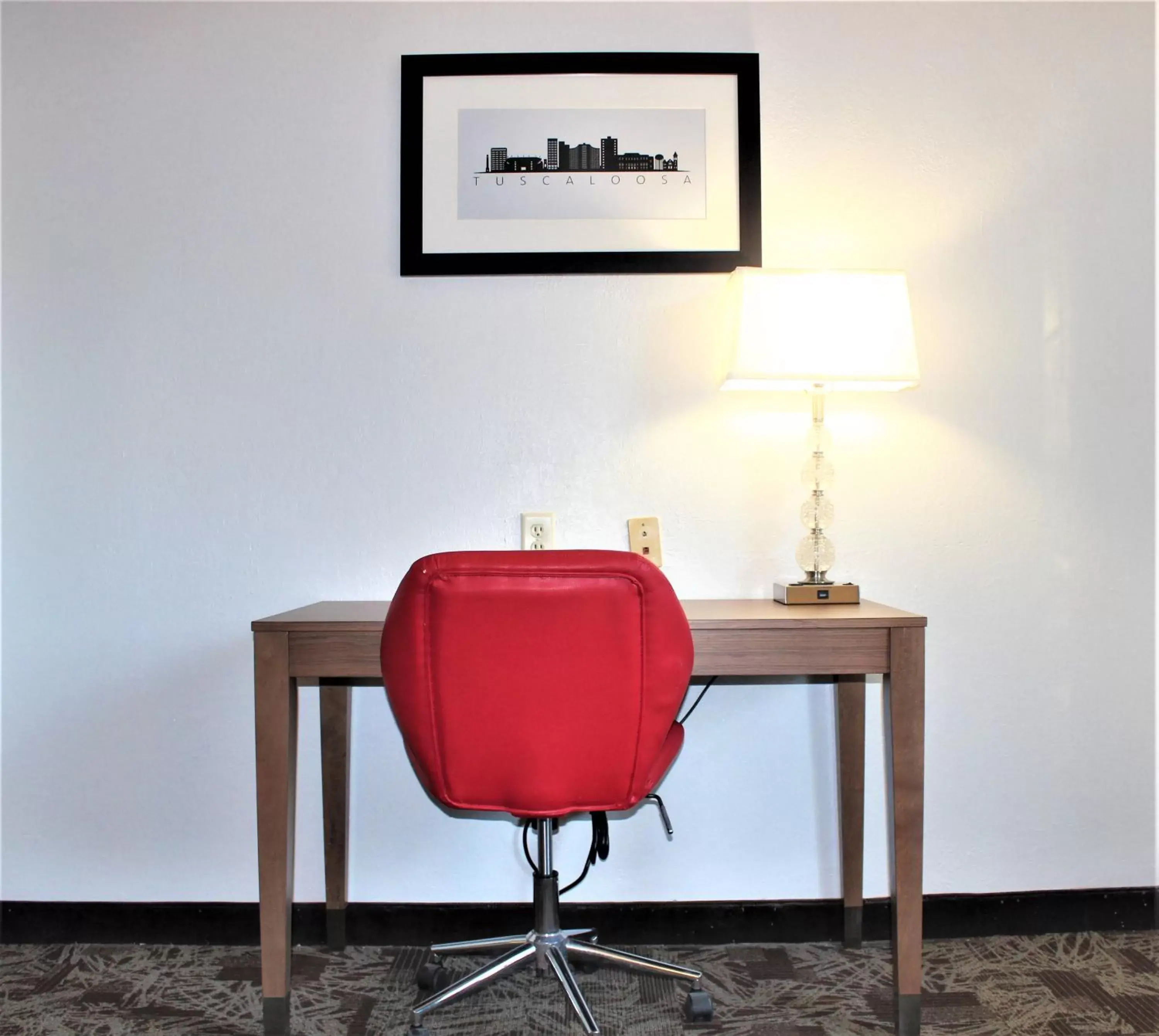 Seating area in SureStay Hotel By Best Western Tuscaloosa Southeast