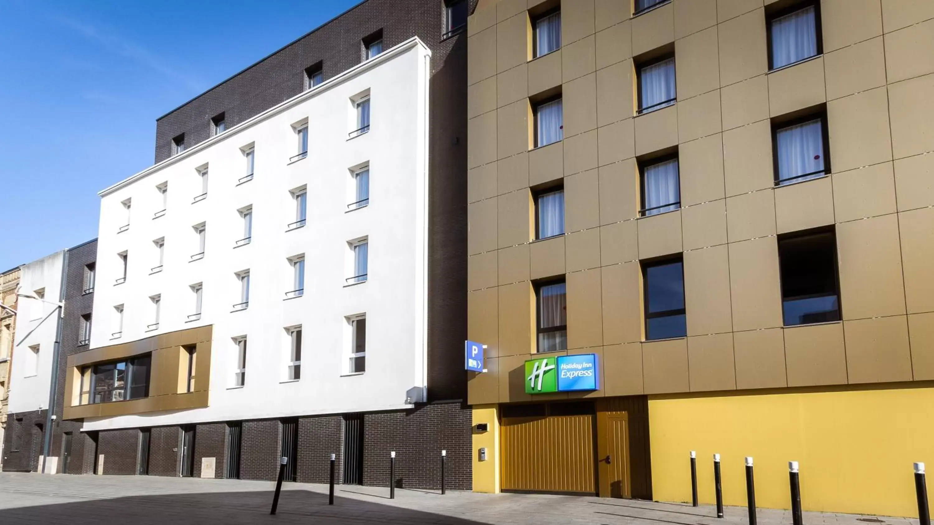 Property Building in Holiday Inn Express - Le Havre Centre