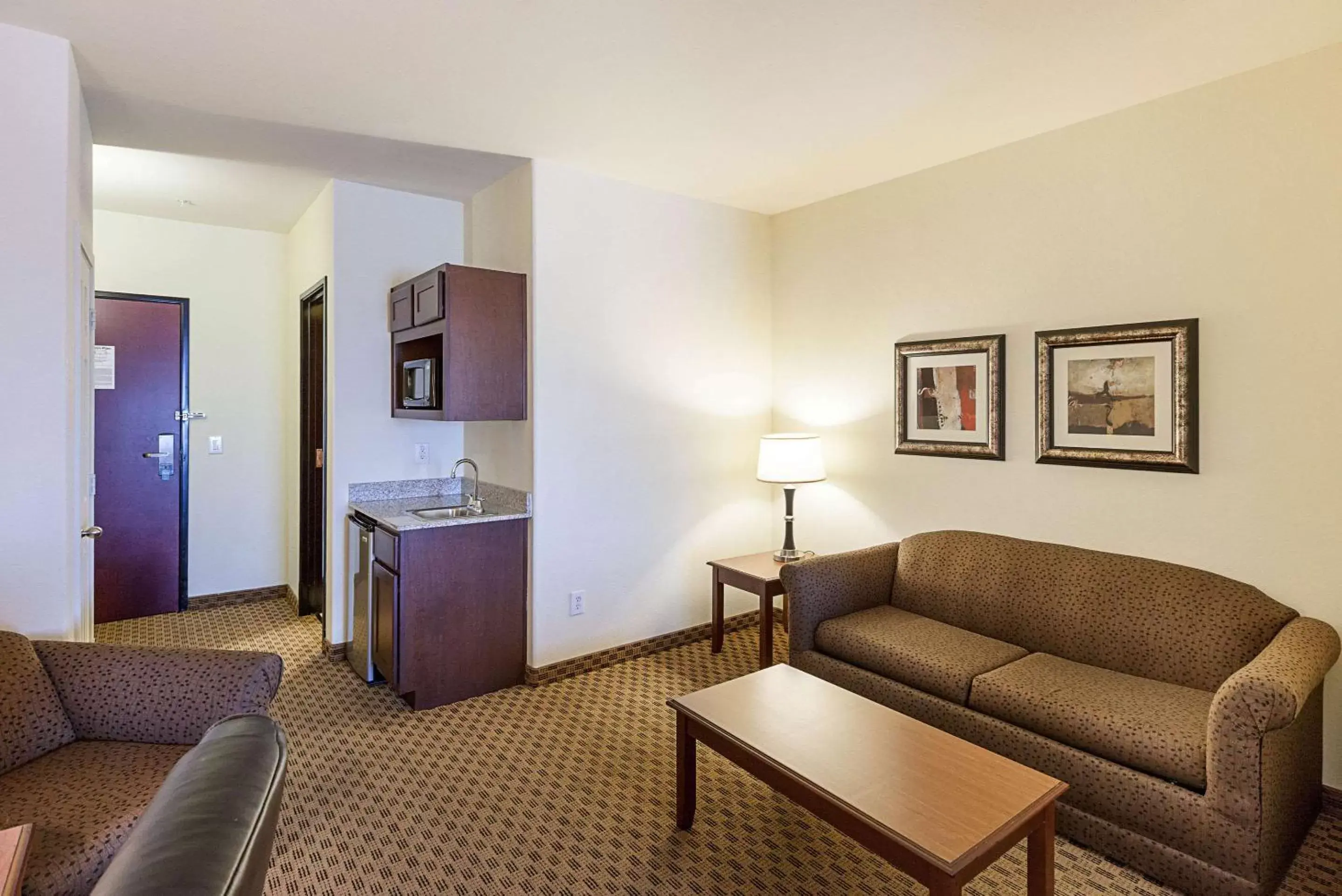 Photo of the whole room, Seating Area in Comfort Suites San Antonio North - Stone Oak