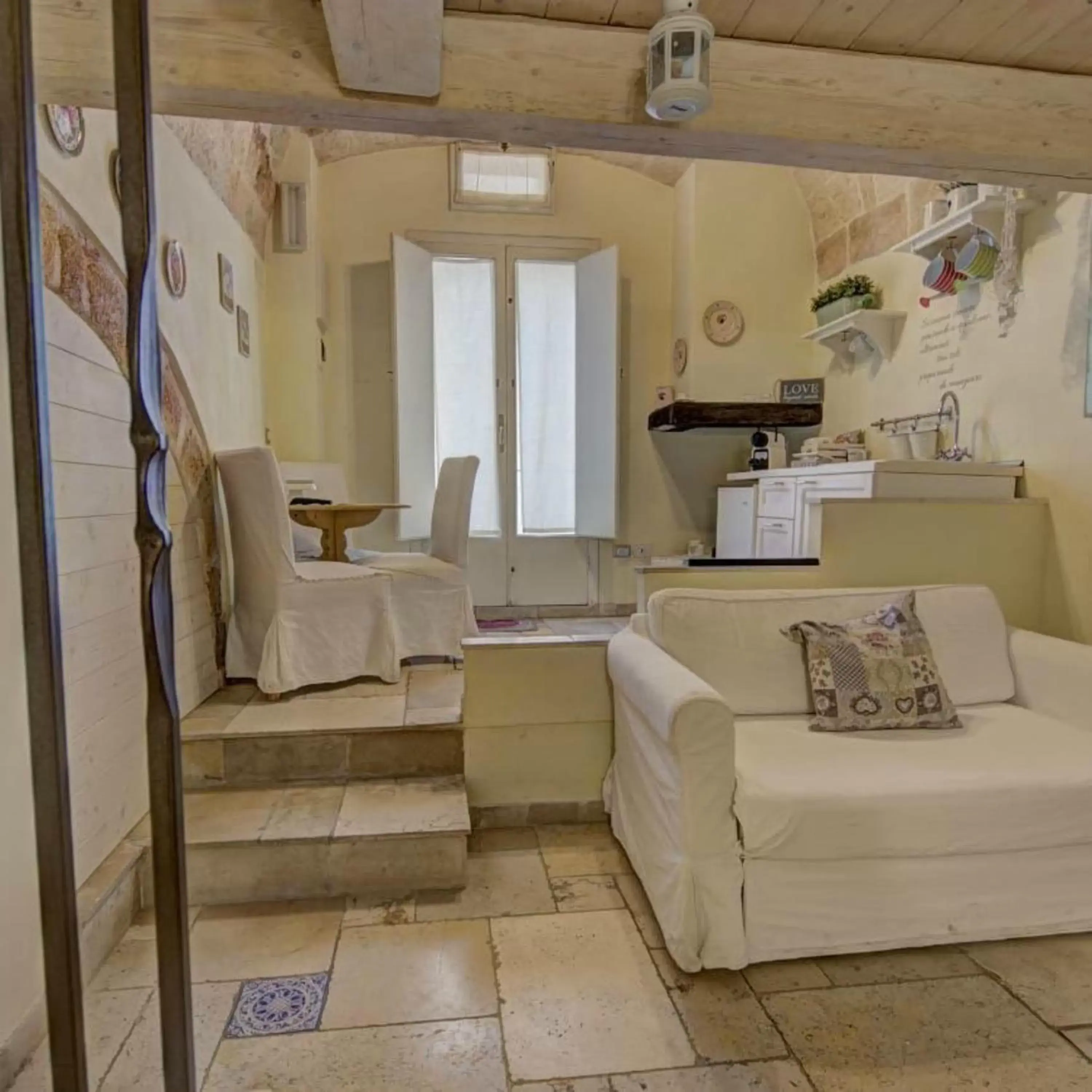 Coffee/tea facilities, Seating Area in B&B Casa Fiore